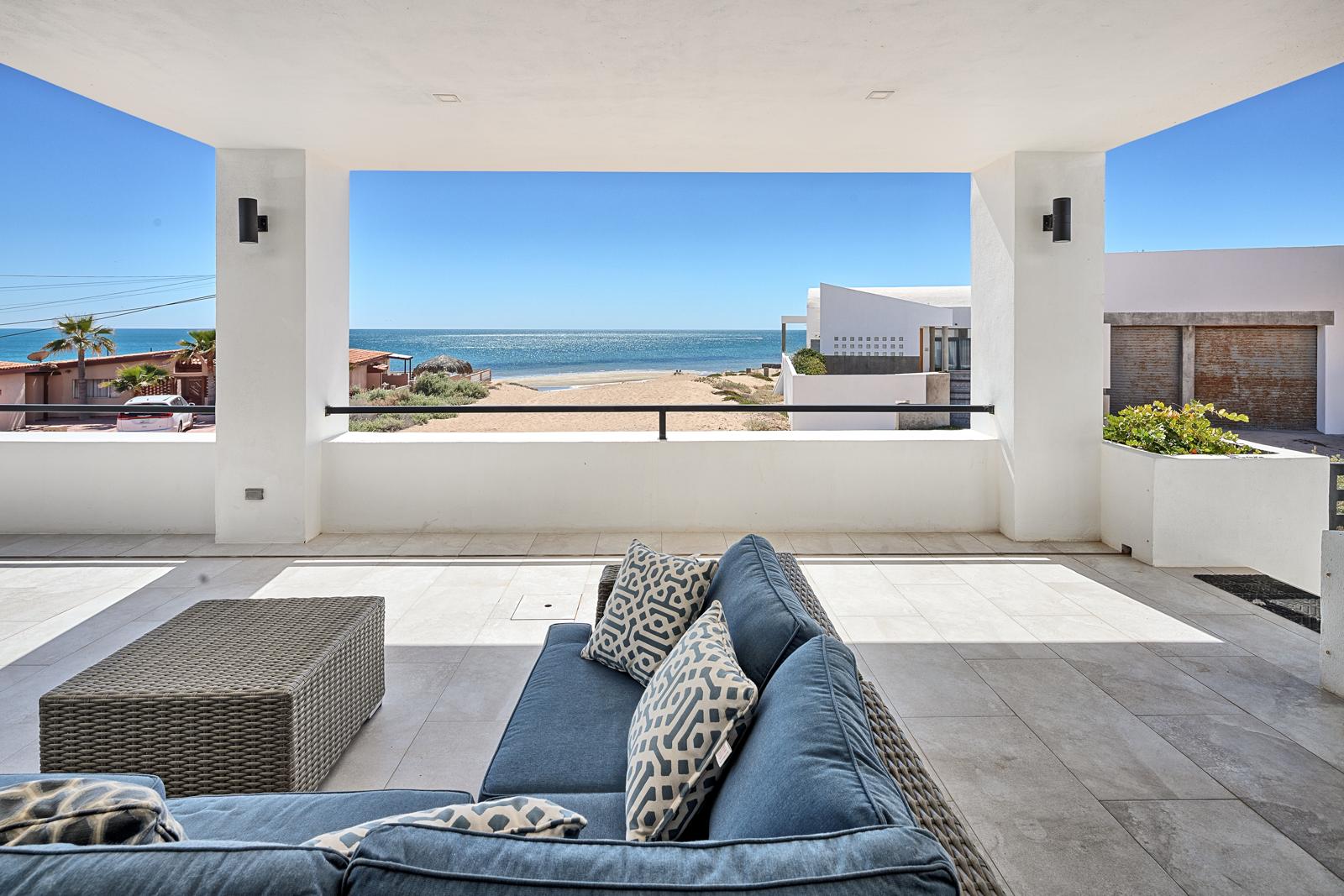 Ultra Modern Luxury Beachfront Las Conchas - Foto 1