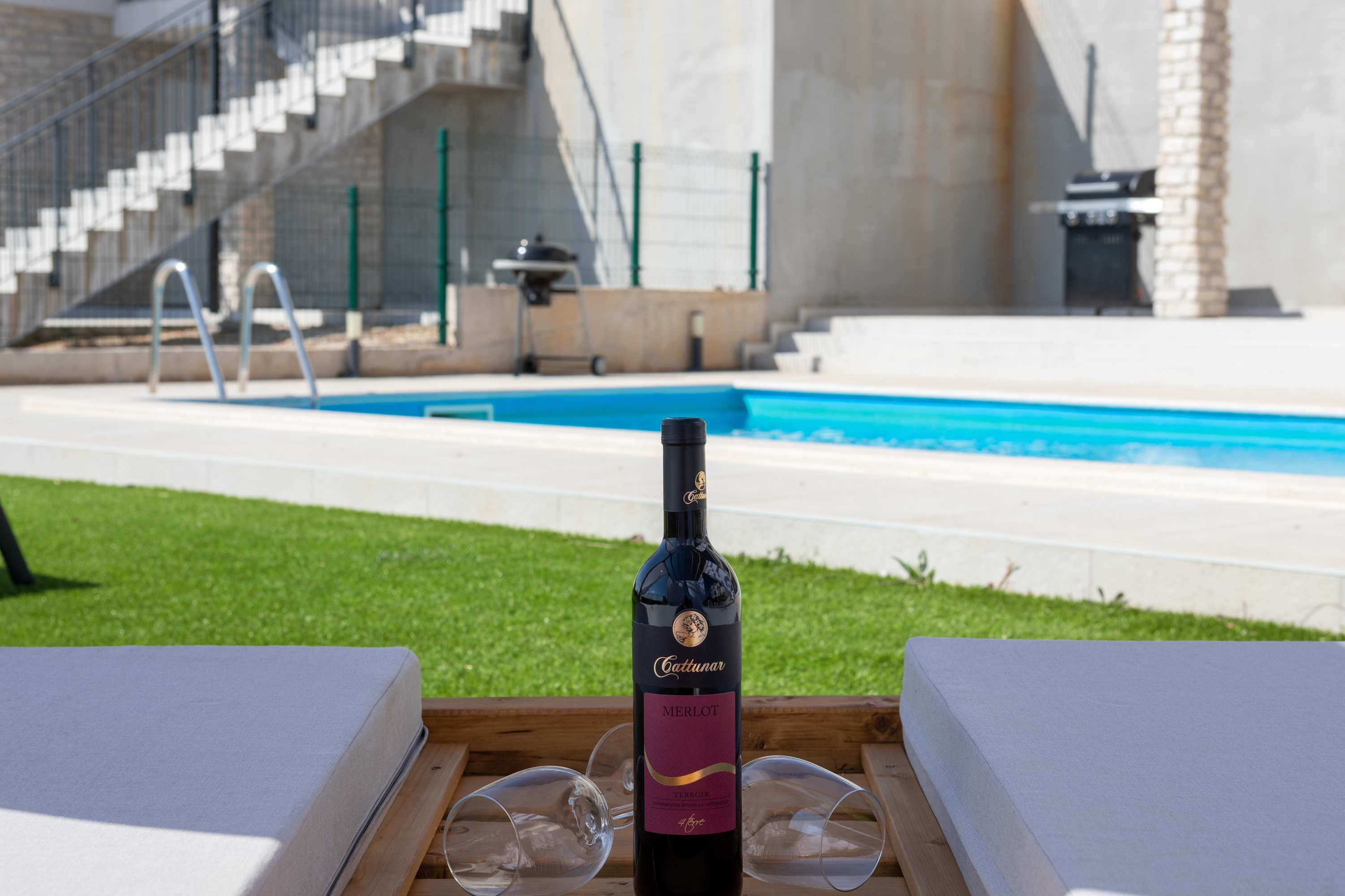 View 3