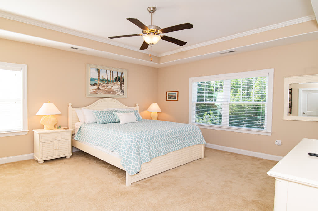 Upstairs Master Bedroom (Main Floor)