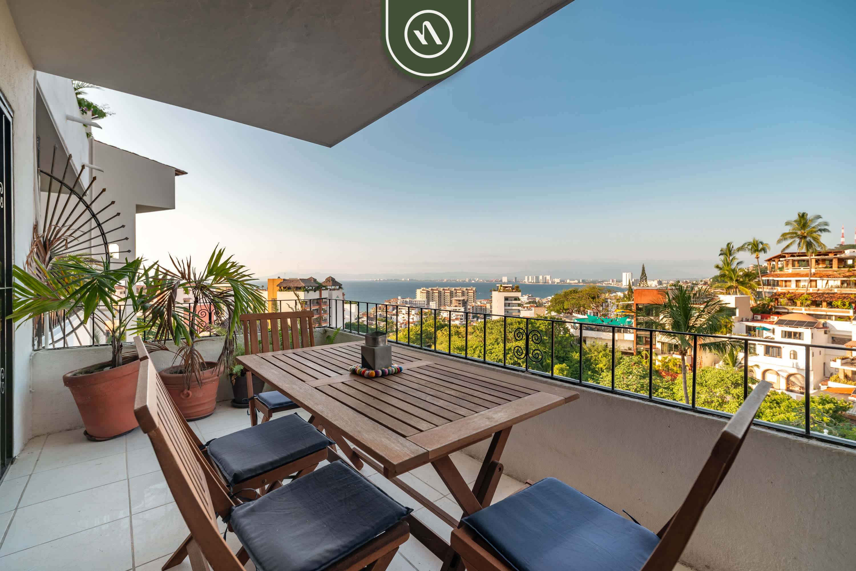 Two Story Condo with Amazing Ocean-Sunset Views - Foto 1