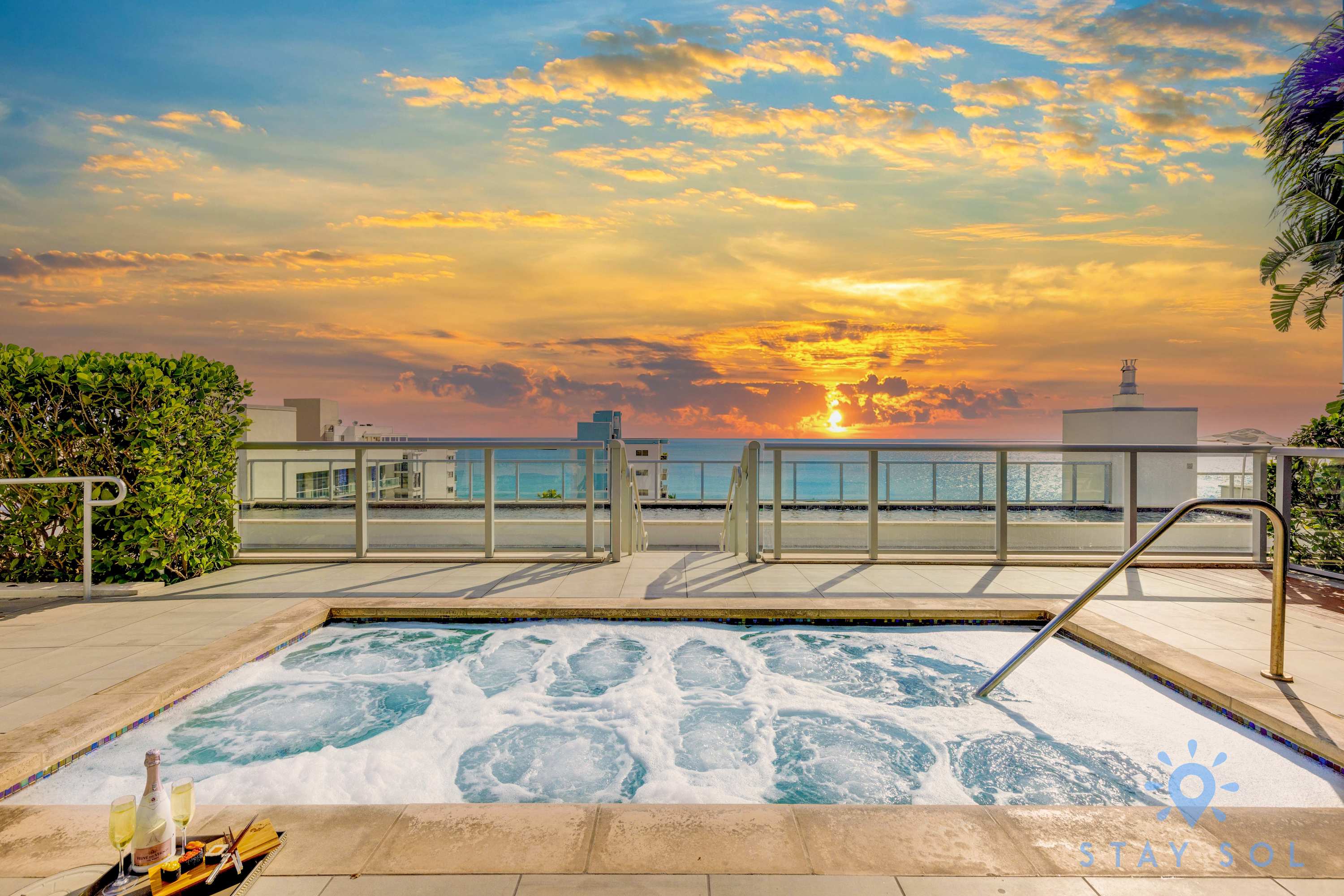 Modern Hollywood Beach Condo | Rooftop Pool