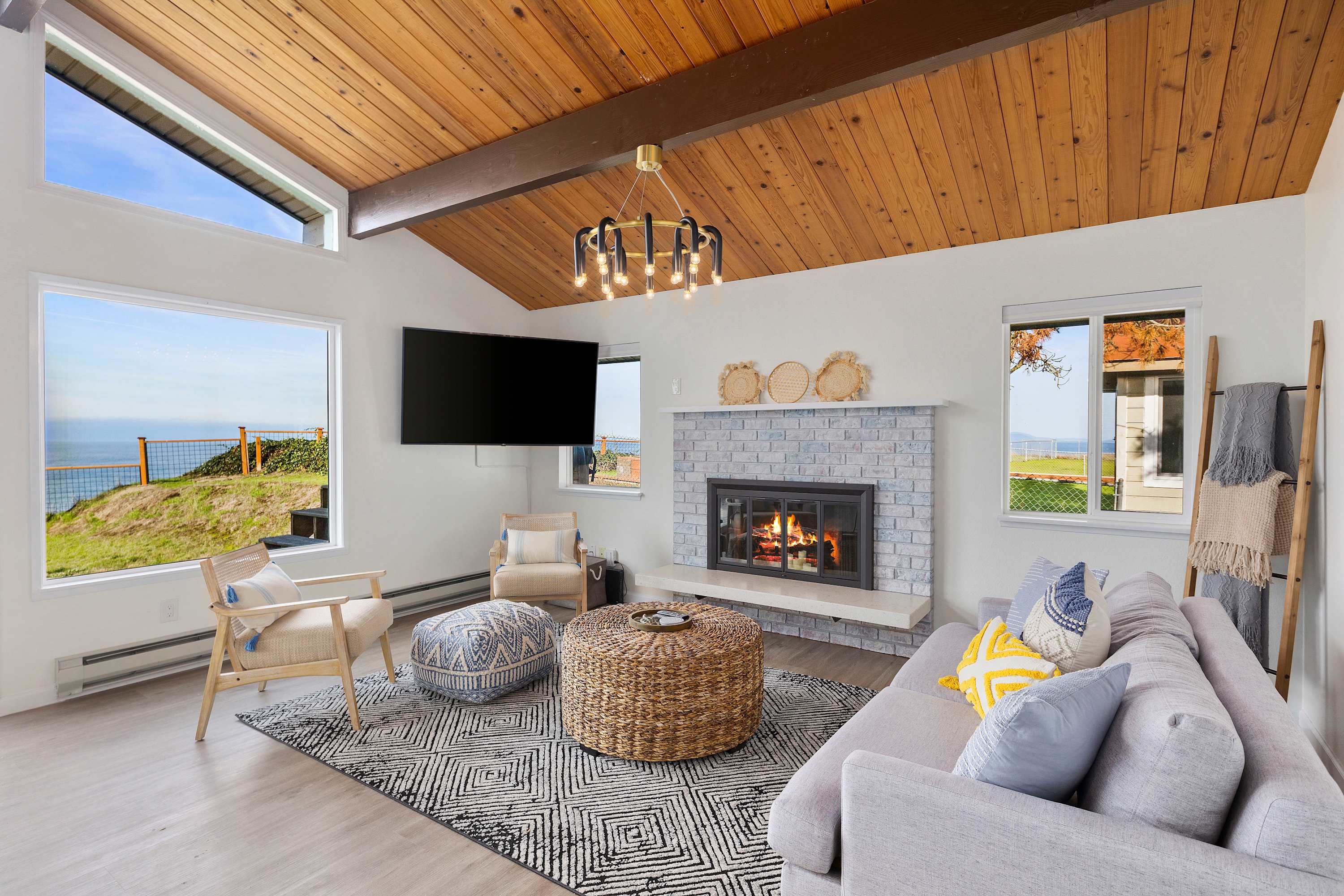 Charming Coastal Retreat 2