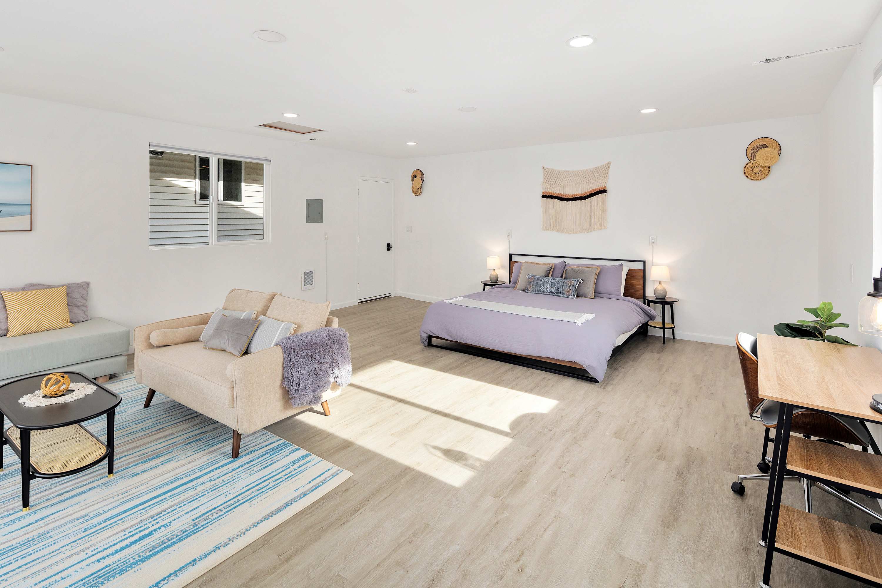 Charming Coastal Retreat 5