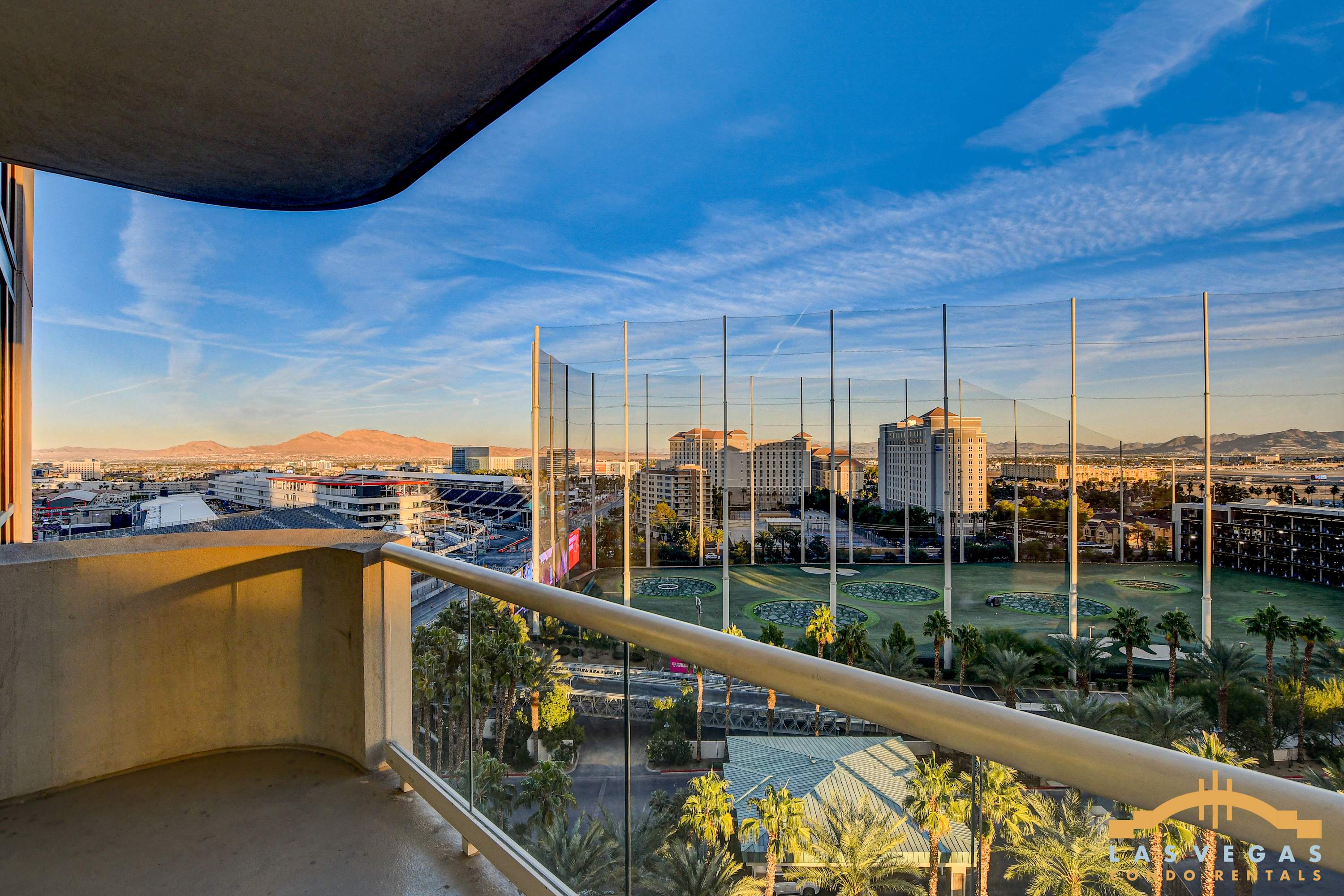 MGM Signature-09-820 1Br 2Ba F1 Pits View Balcony