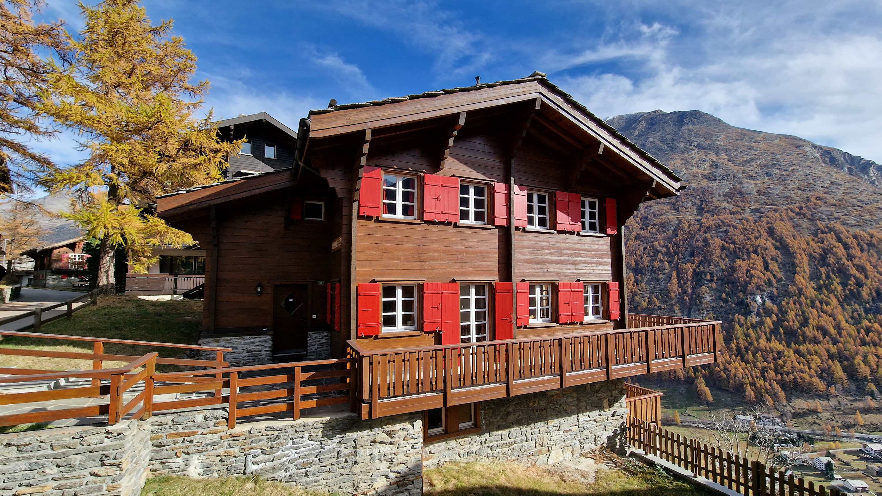 Les Mélèzes: Cosy wooden spacious chalet 3 floors — Saas-Fee, Valais — vacation rental