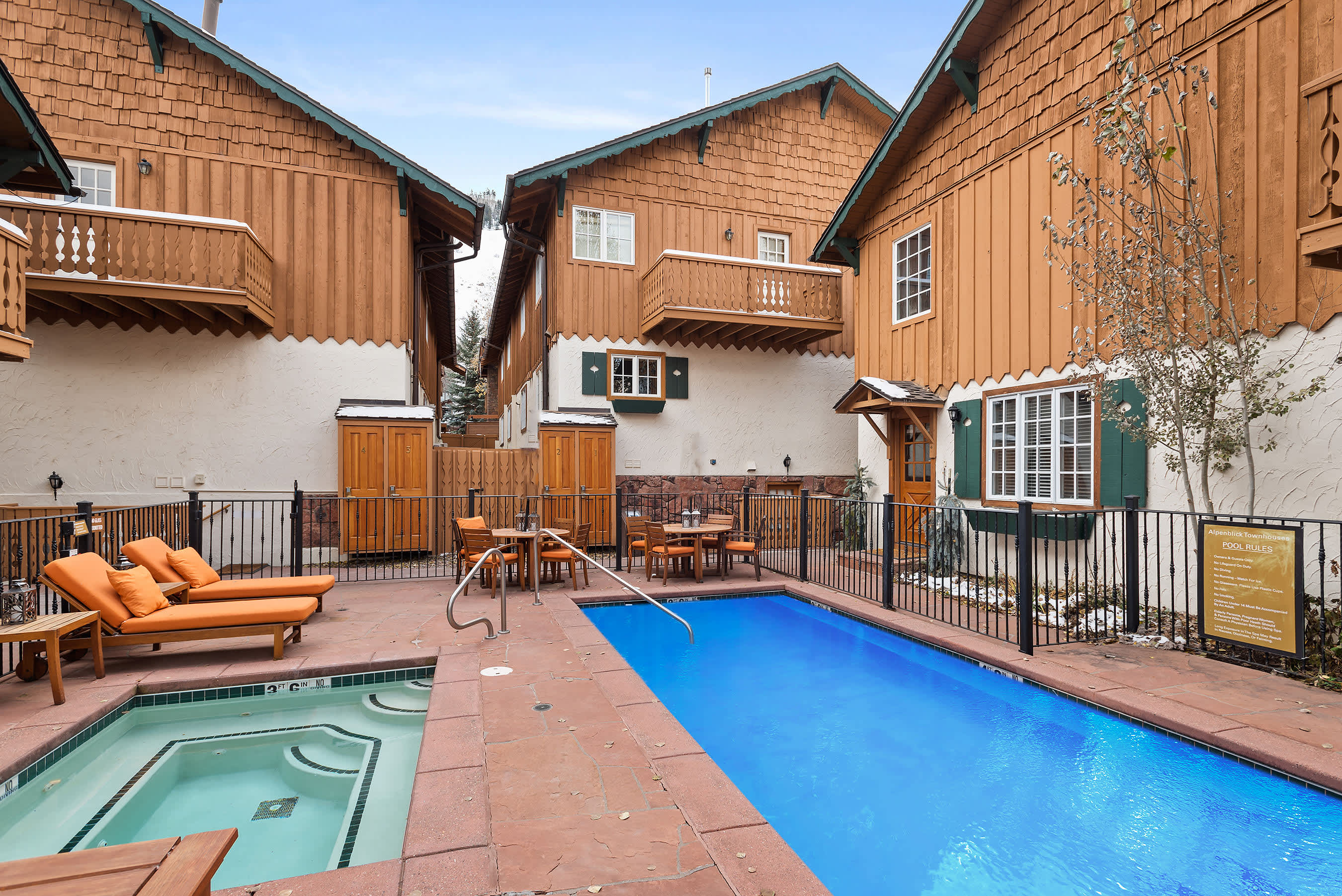 Updated 4 BR 4.5 BA, AC, Pool