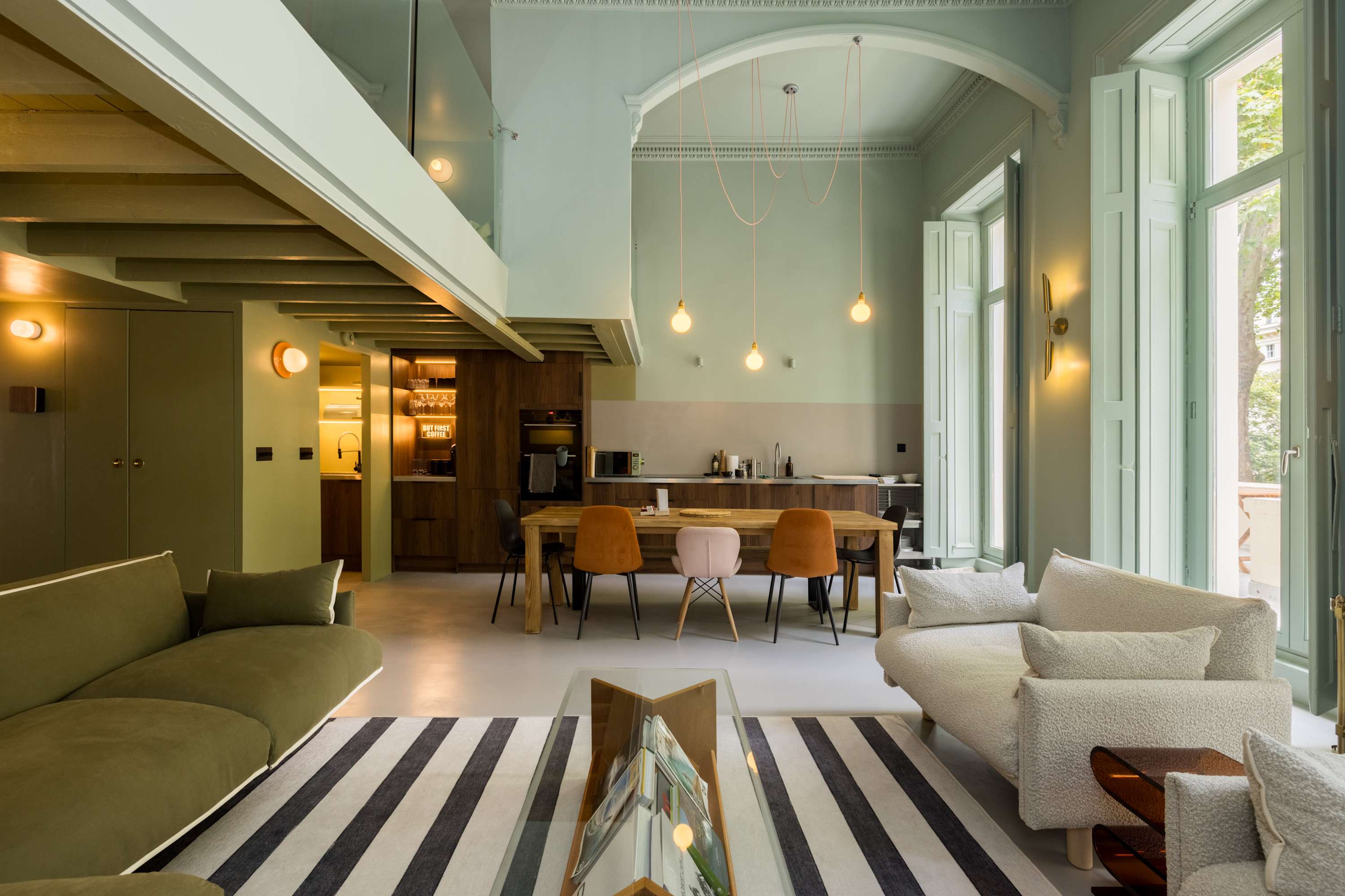 Beautiful Paddington Loft-Style Apartment serviced apartment - UK - VivreStays