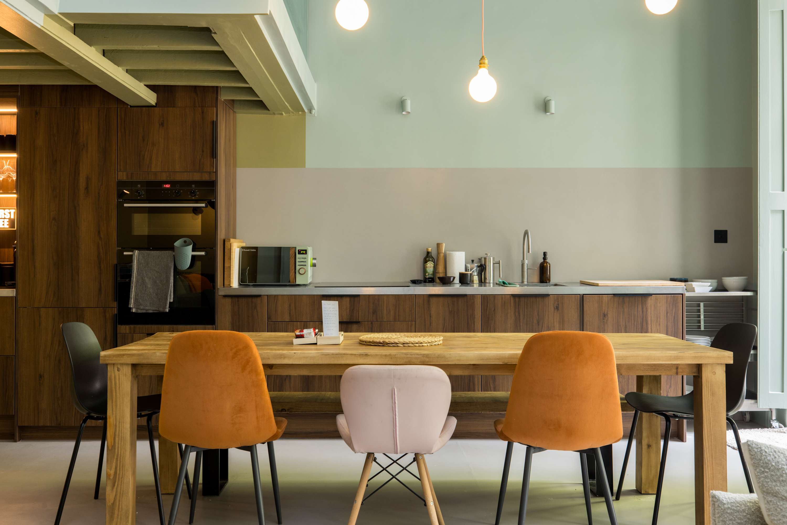 Beautiful Paddington Loft-Style Apartment in Westbourne Terrace 12 W2 3UW - Property image 7 - VivreStays