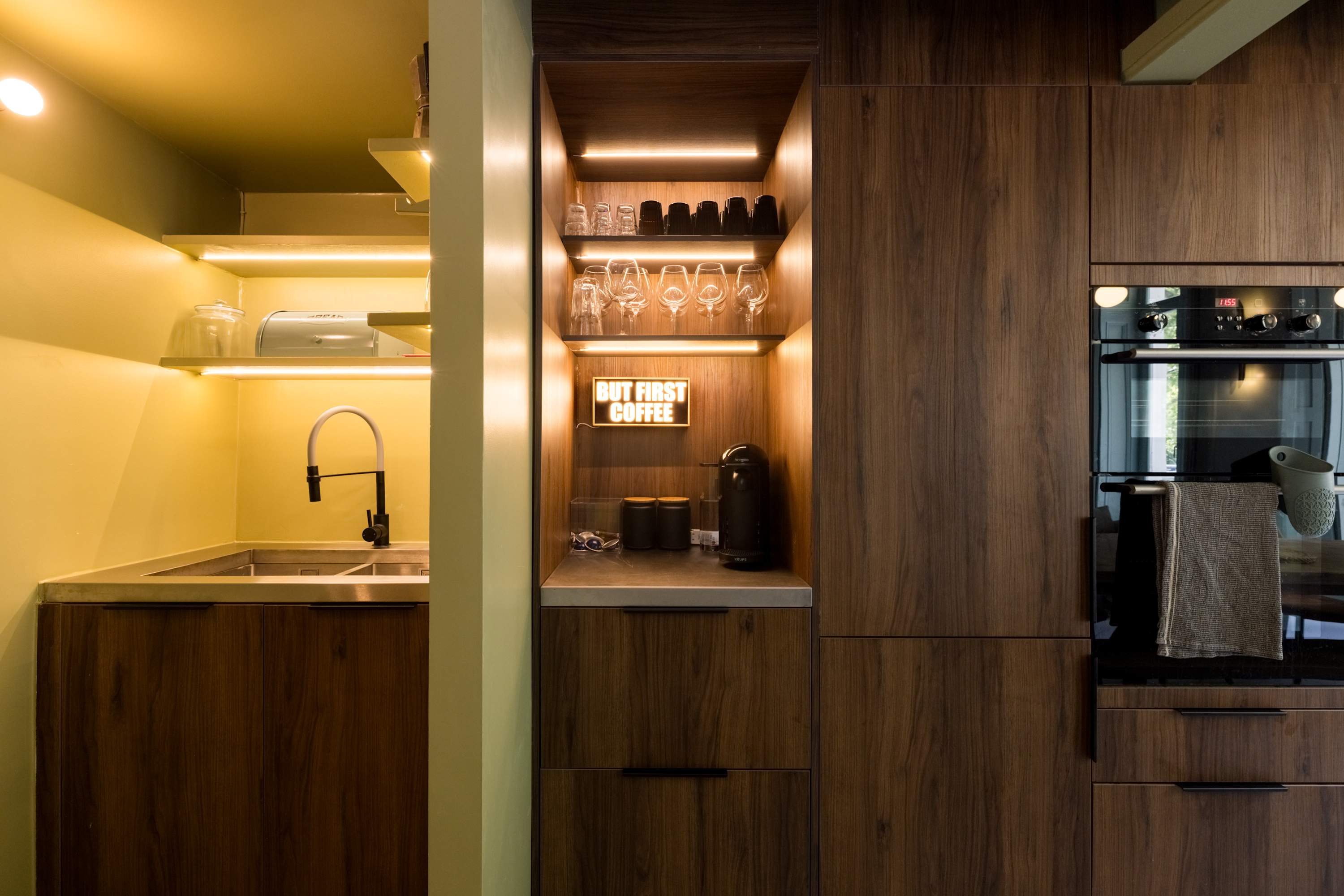 Beautiful Paddington Loft-Style Apartment in Westbourne Terrace 12 W2 3UW - Property image 10 - VivreStays