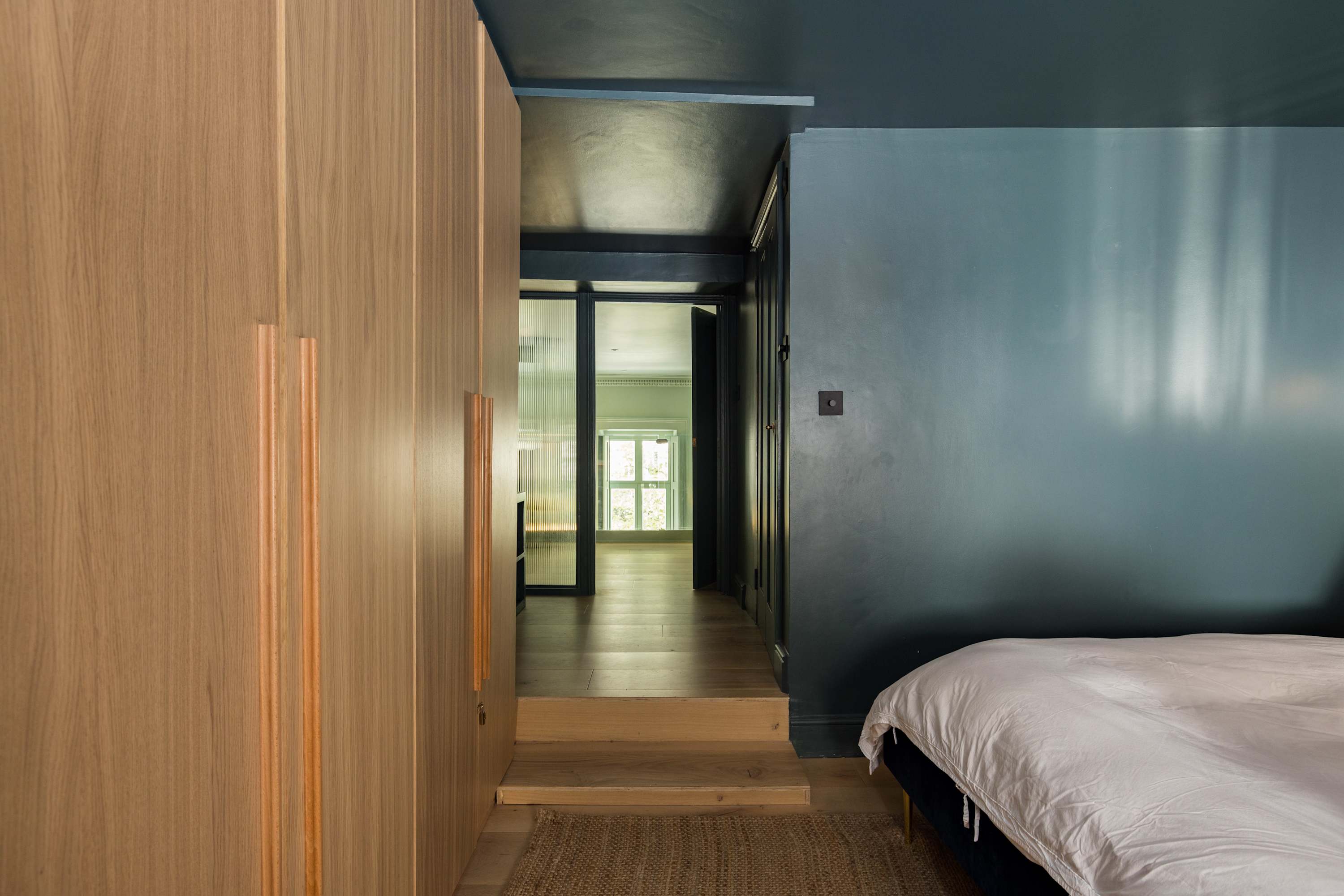 Beautiful Paddington Loft-Style Apartment in Westbourne Terrace 12 W2 3UW - Property image 28 - VivreStays