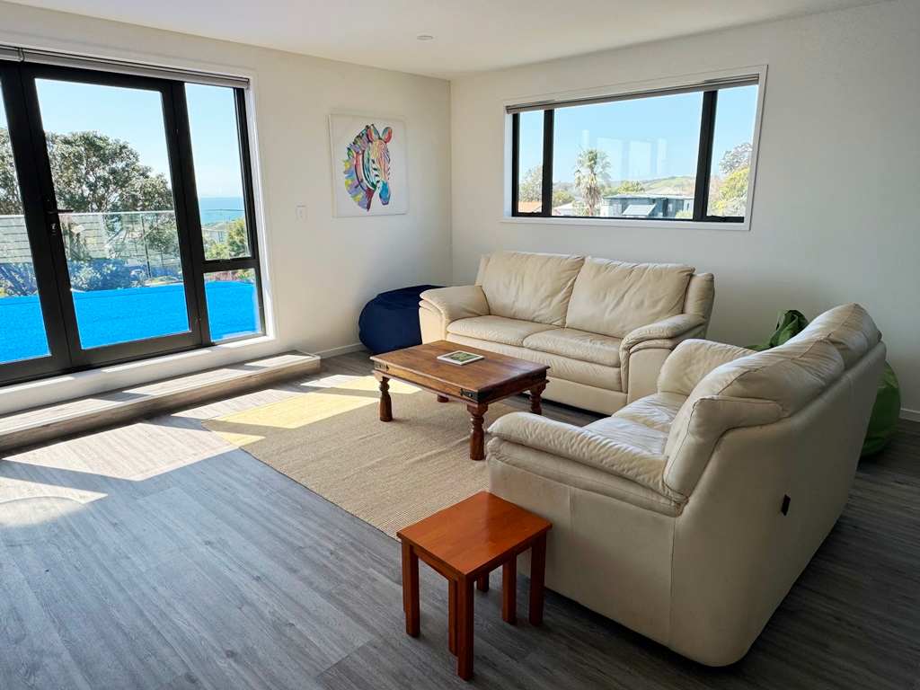 Seabreeze Army Bay apartment