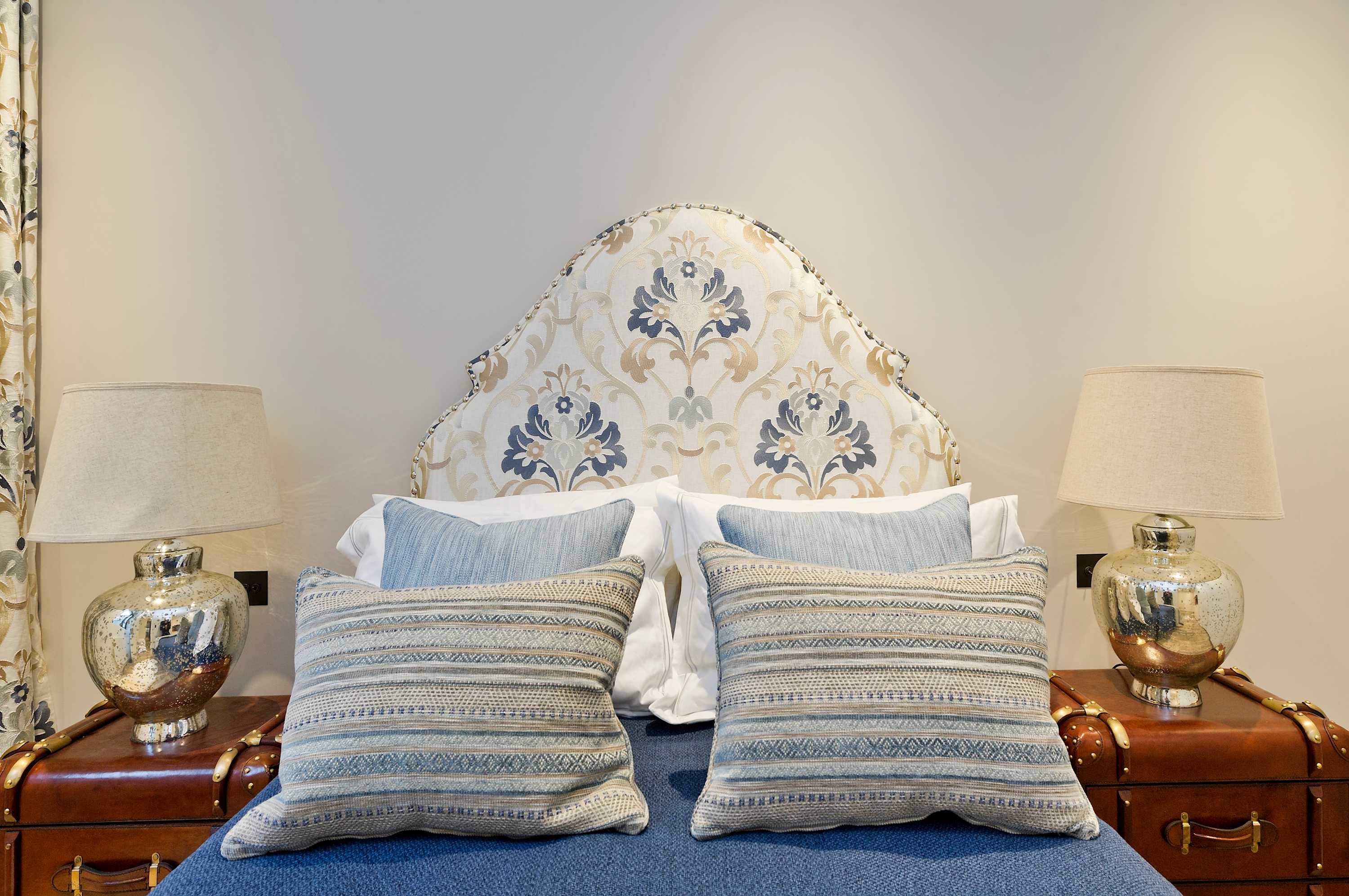 5 Bed House w/ indoor pool, sauna & private garden - Fulham in Fulham Palace Road SW6 6UB - Property image 41 - VivreStays