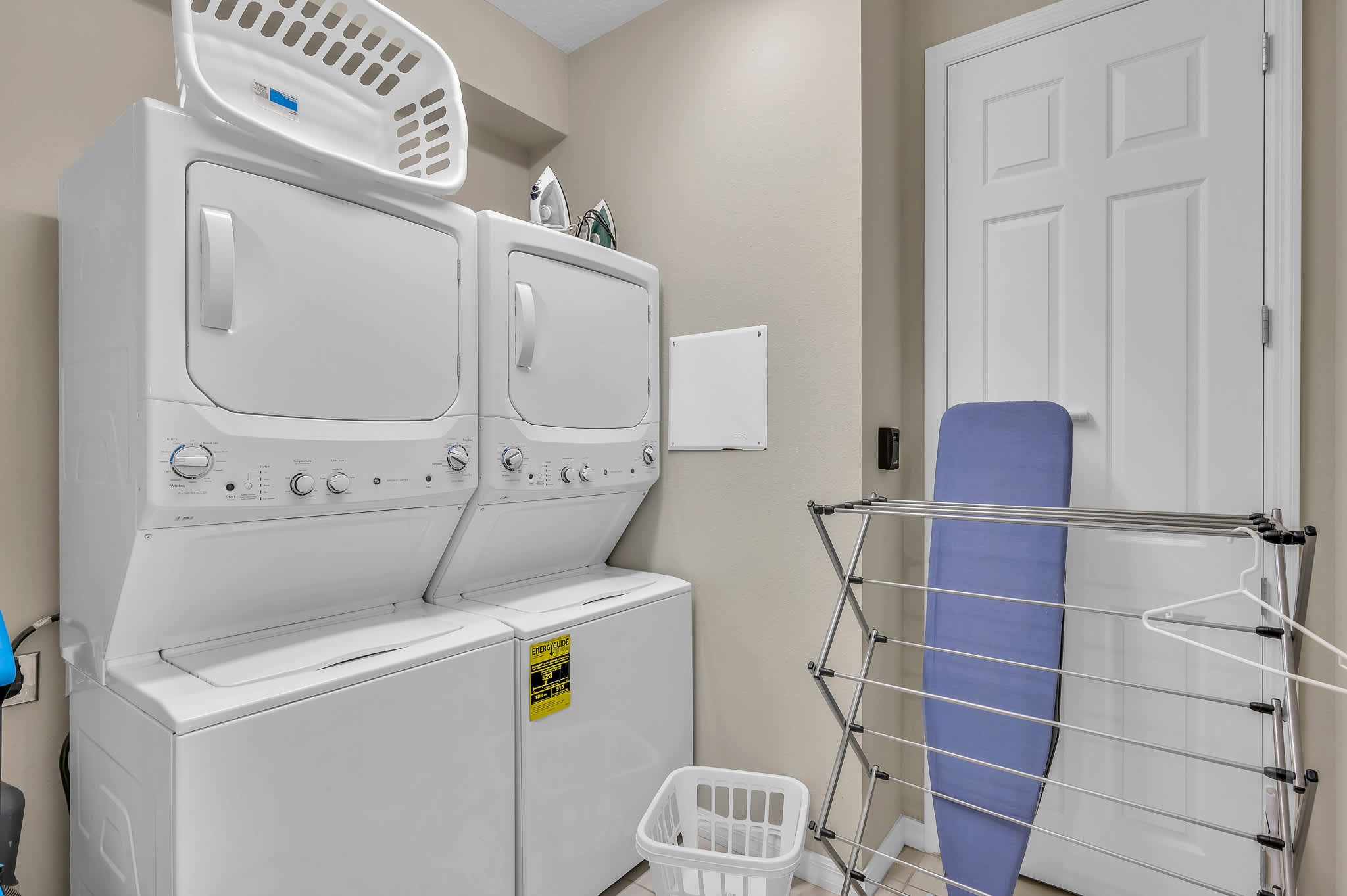 Spacious villa near Disney w/ game room & heated pool