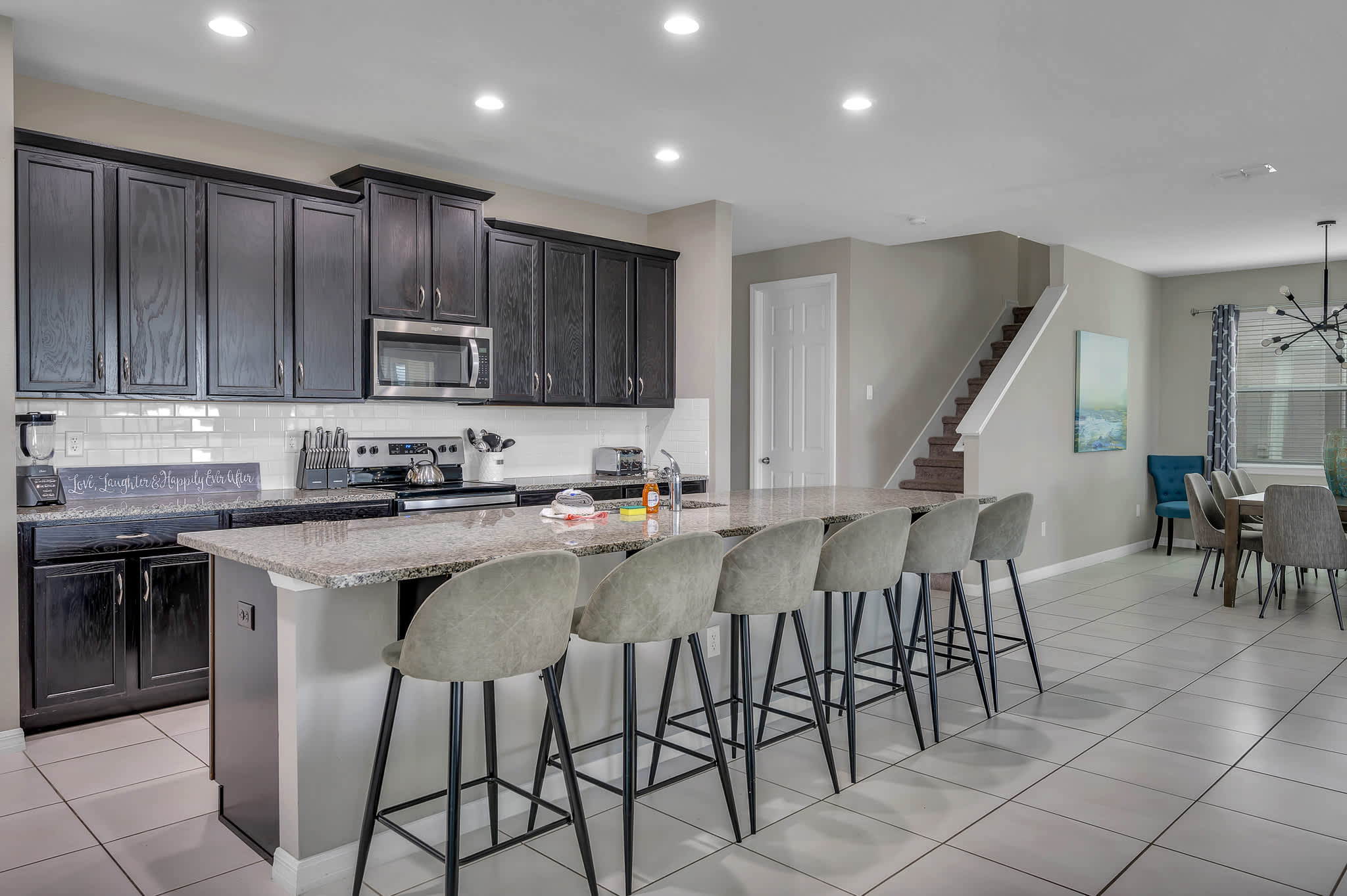 Spacious villa near Disney w/ game room & heated pool