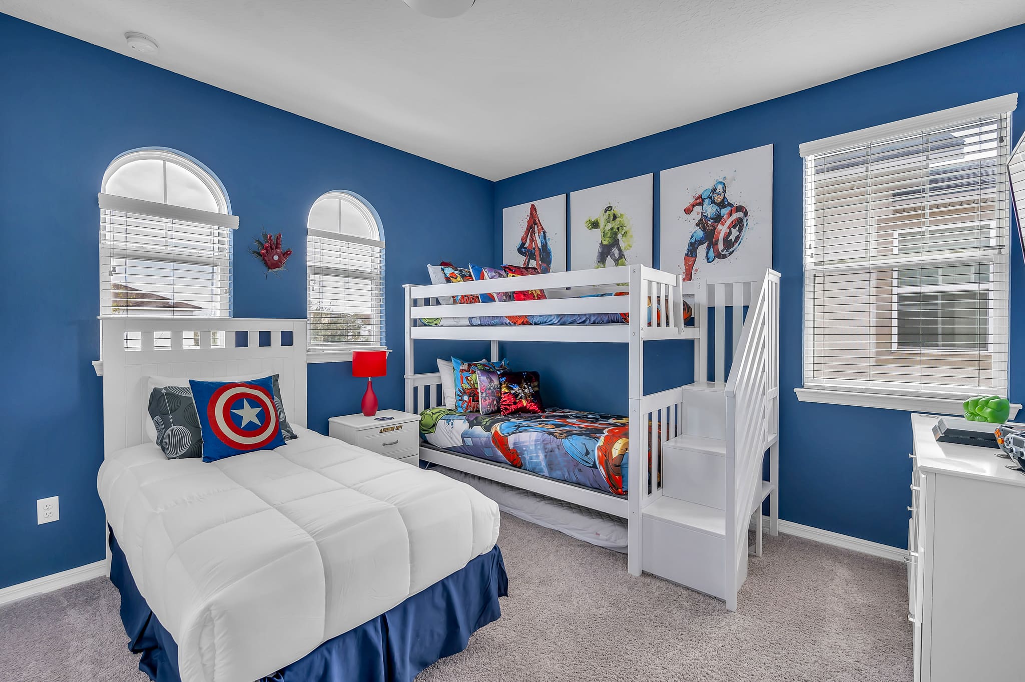 Spacious villa near Disney w/ game room & heated pool