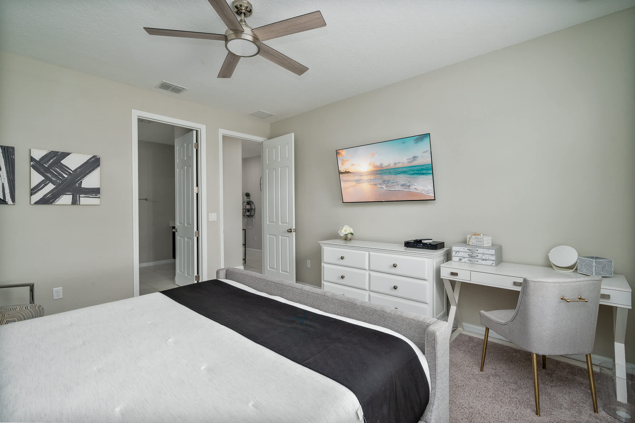 Spacious villa near Disney w/ game room & heated pool