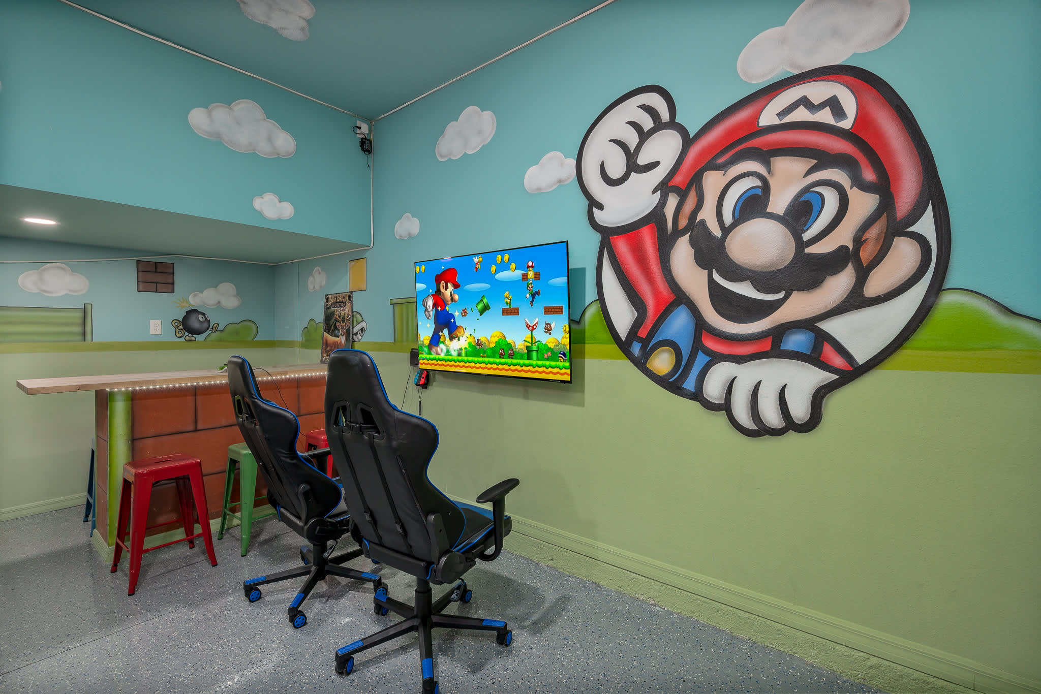 Spacious villa near Disney w/ game room & heated pool