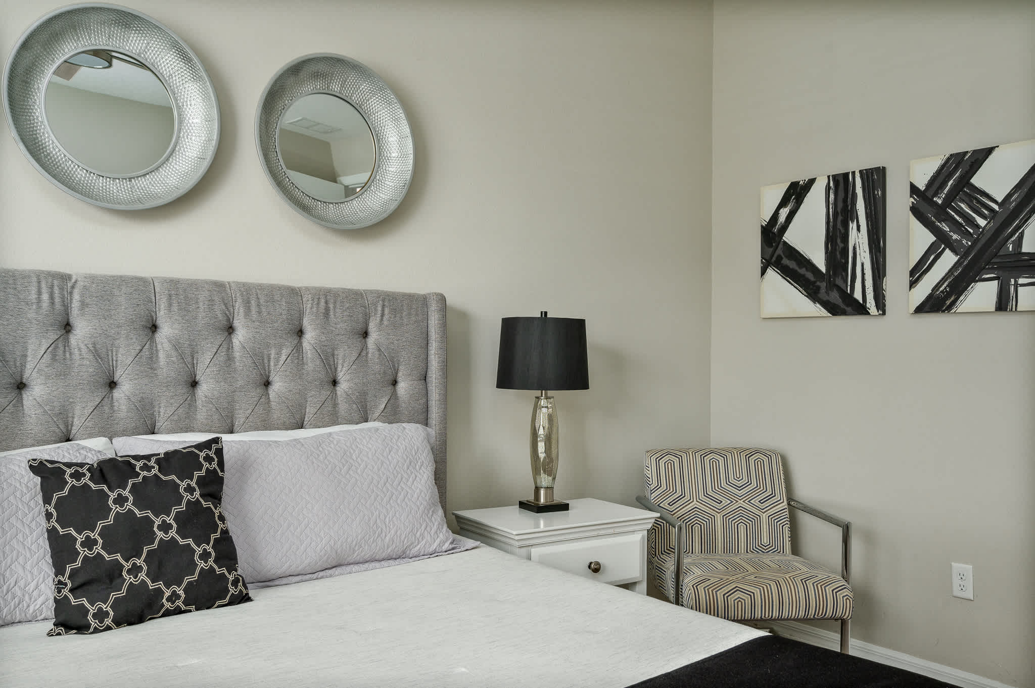 Spacious villa near Disney w/ game room & heated pool