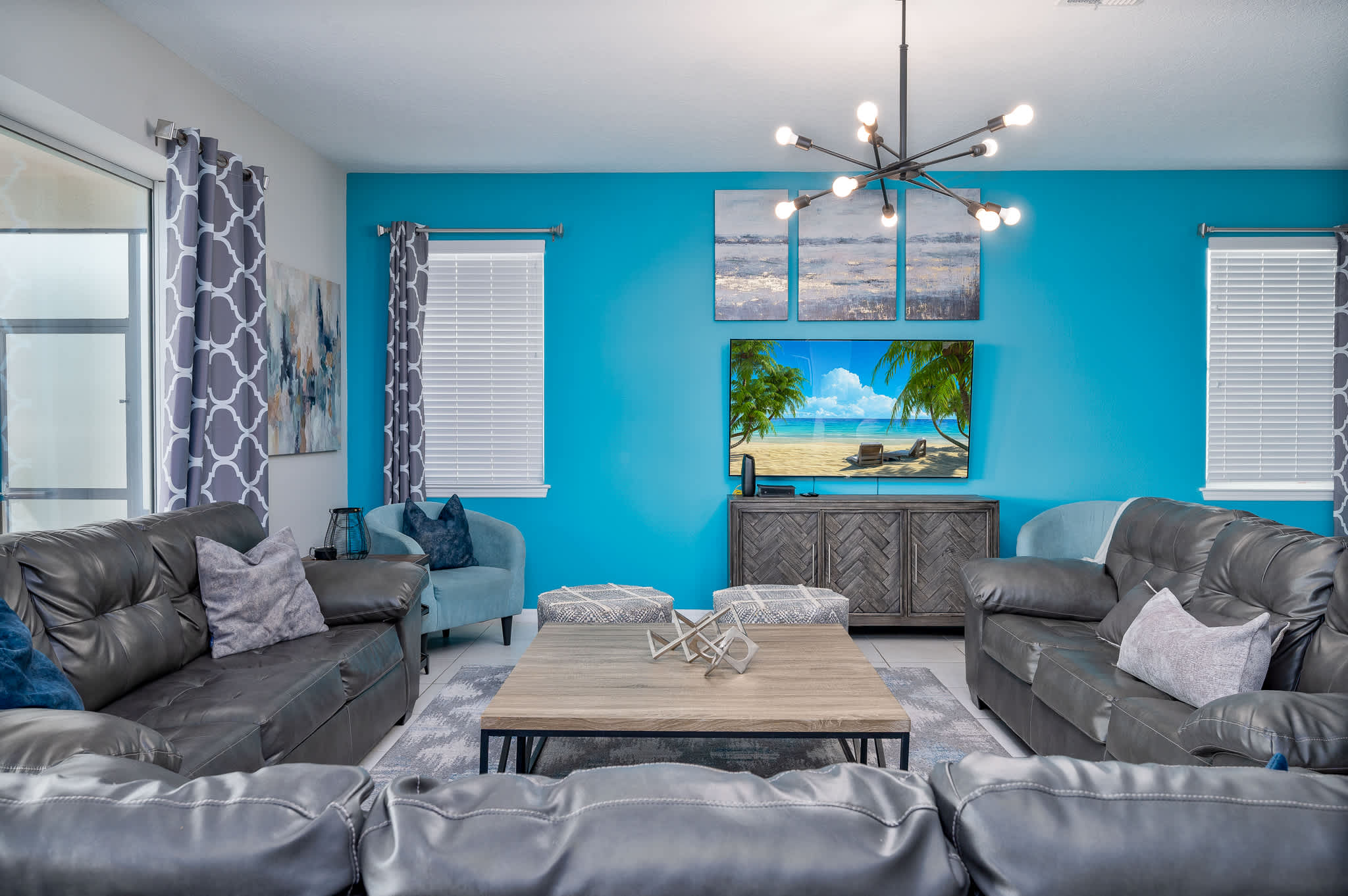 Spacious villa near Disney w/ game room & heated pool