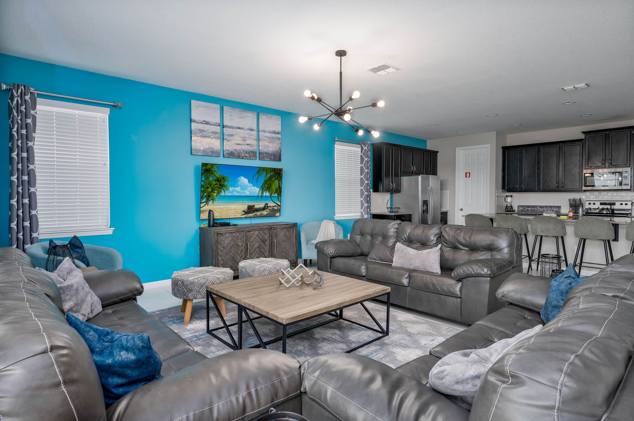 Spacious villa near Disney w/ game room & heated pool