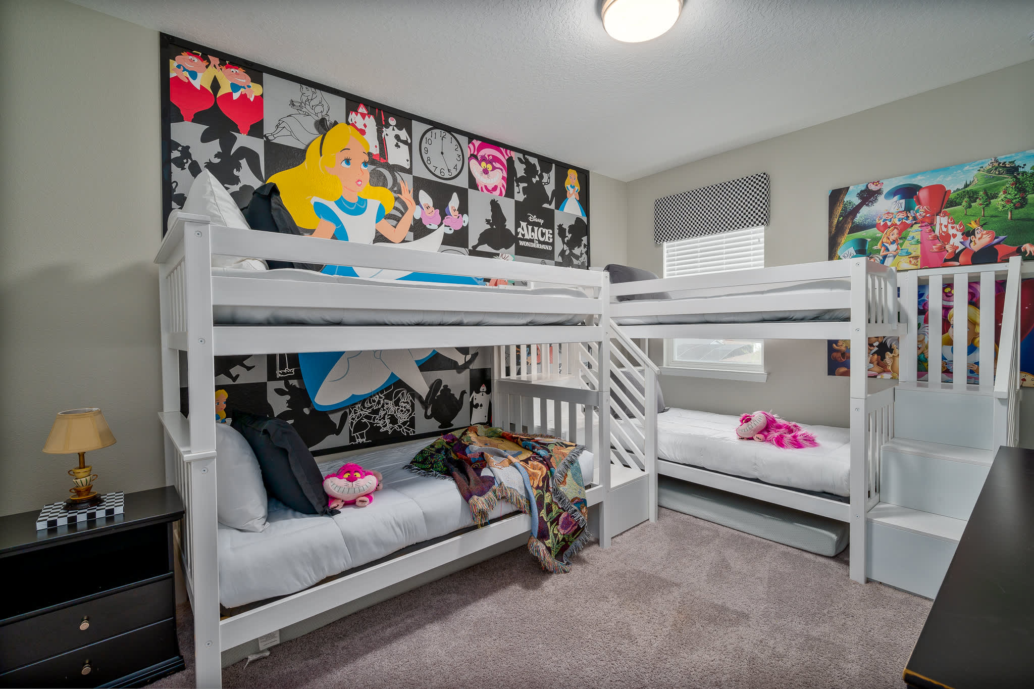 Spacious villa near Disney w/ game room & heated pool