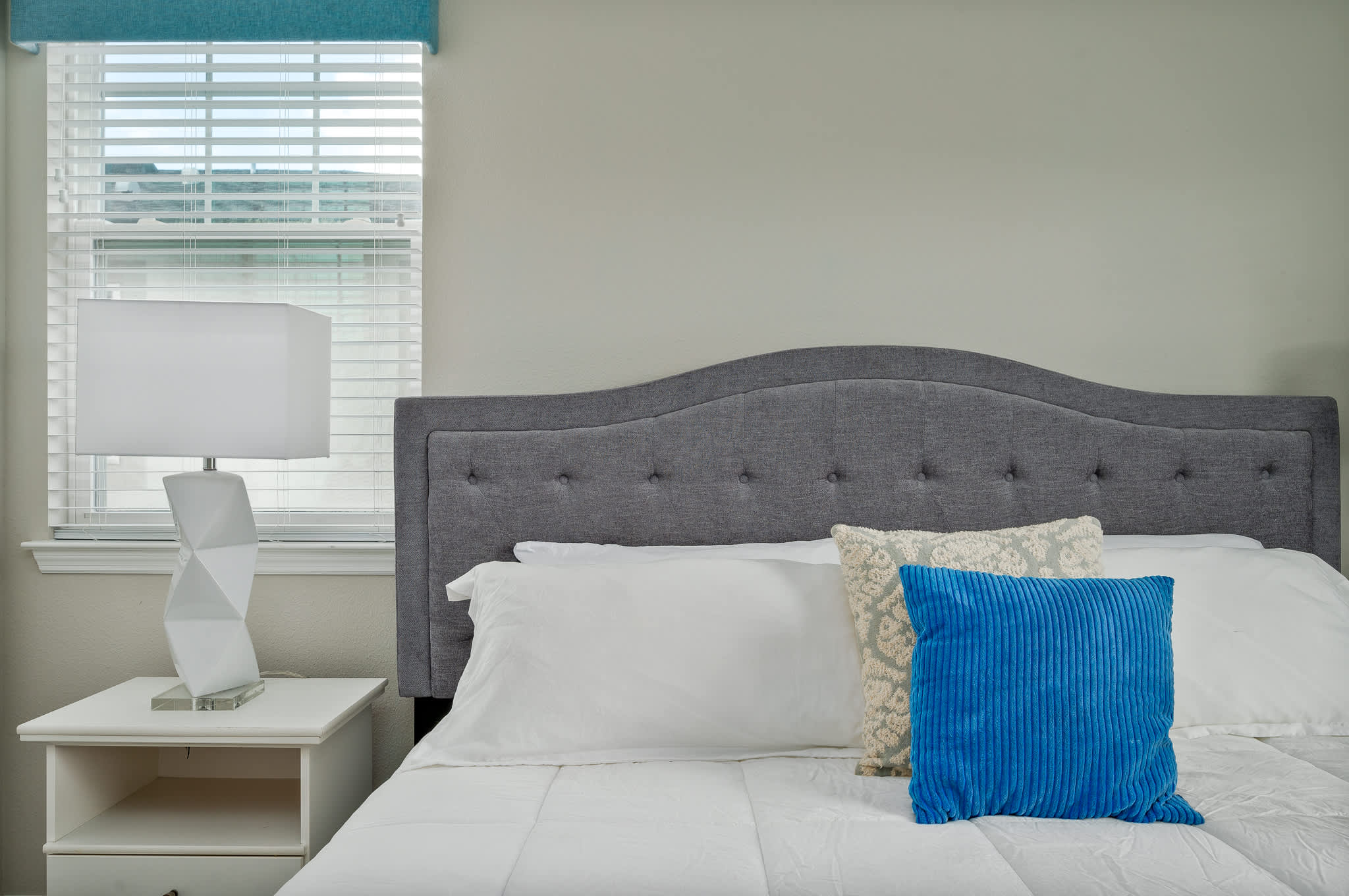 Spacious villa near Disney w/ game room & heated pool