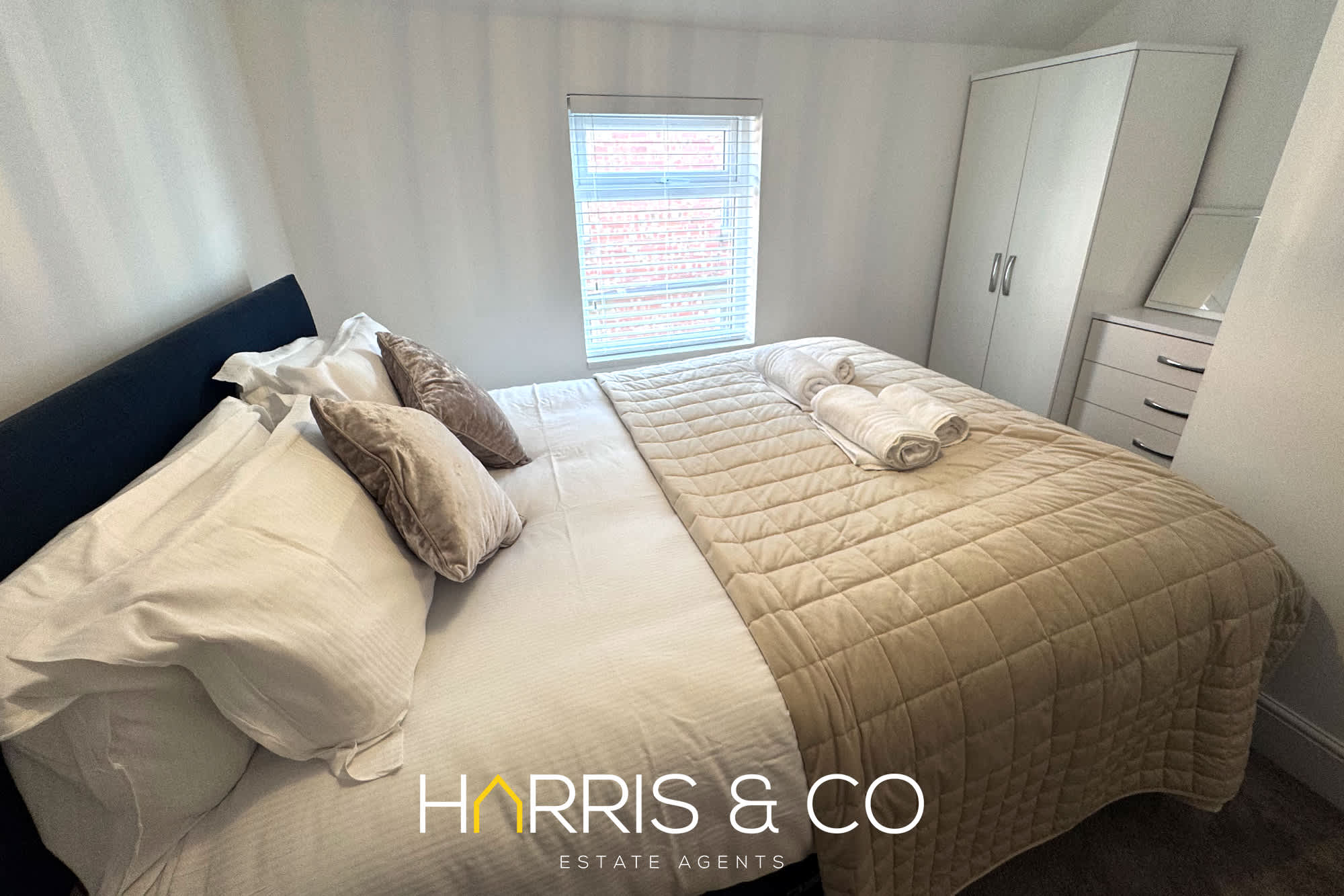 The Little Tern - A Cosy Coastal Retreat in The Esplanade 25 FY7 6HF - Property image 7 - VivreStays