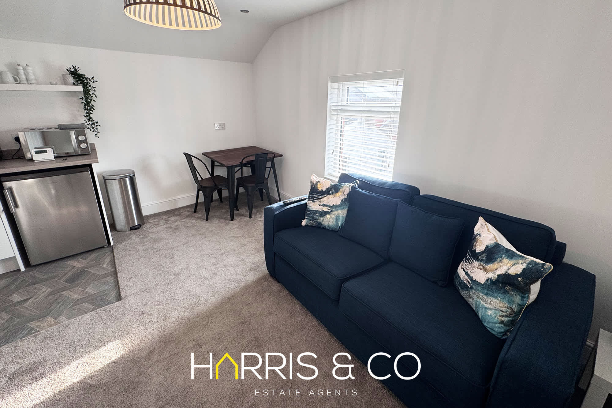 The Little Tern - A Cosy Coastal Retreat in The Esplanade 25 FY7 6HF - Property image 5 - VivreStays
