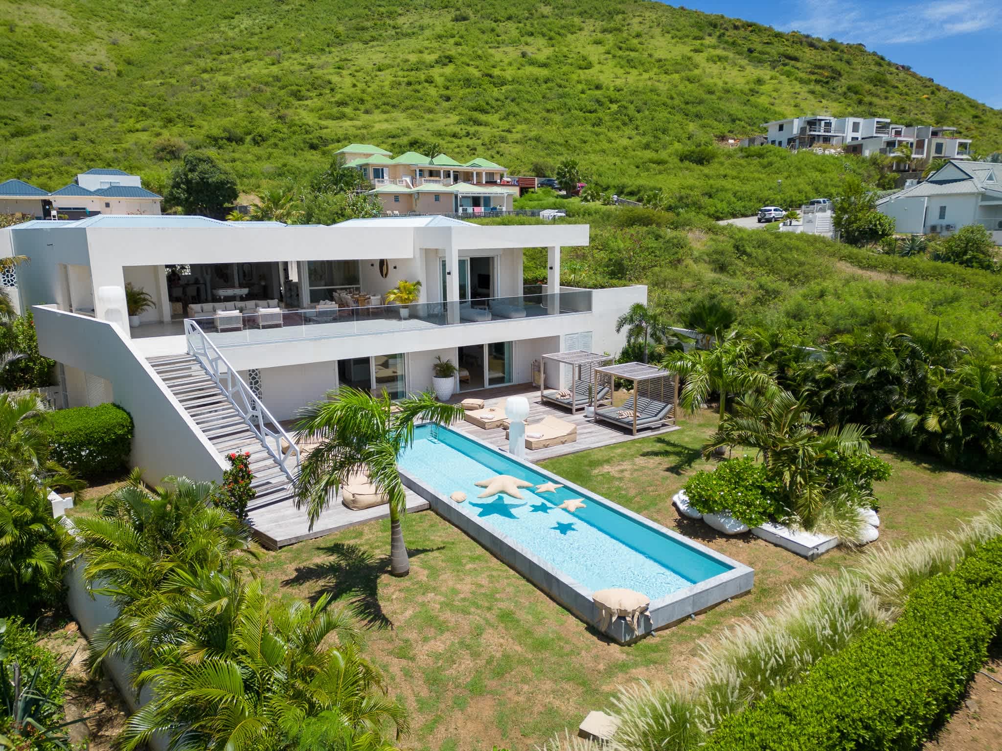 A luxurious haven reimagined for ultimate comfort — Cul-de-Sac — vacation rental