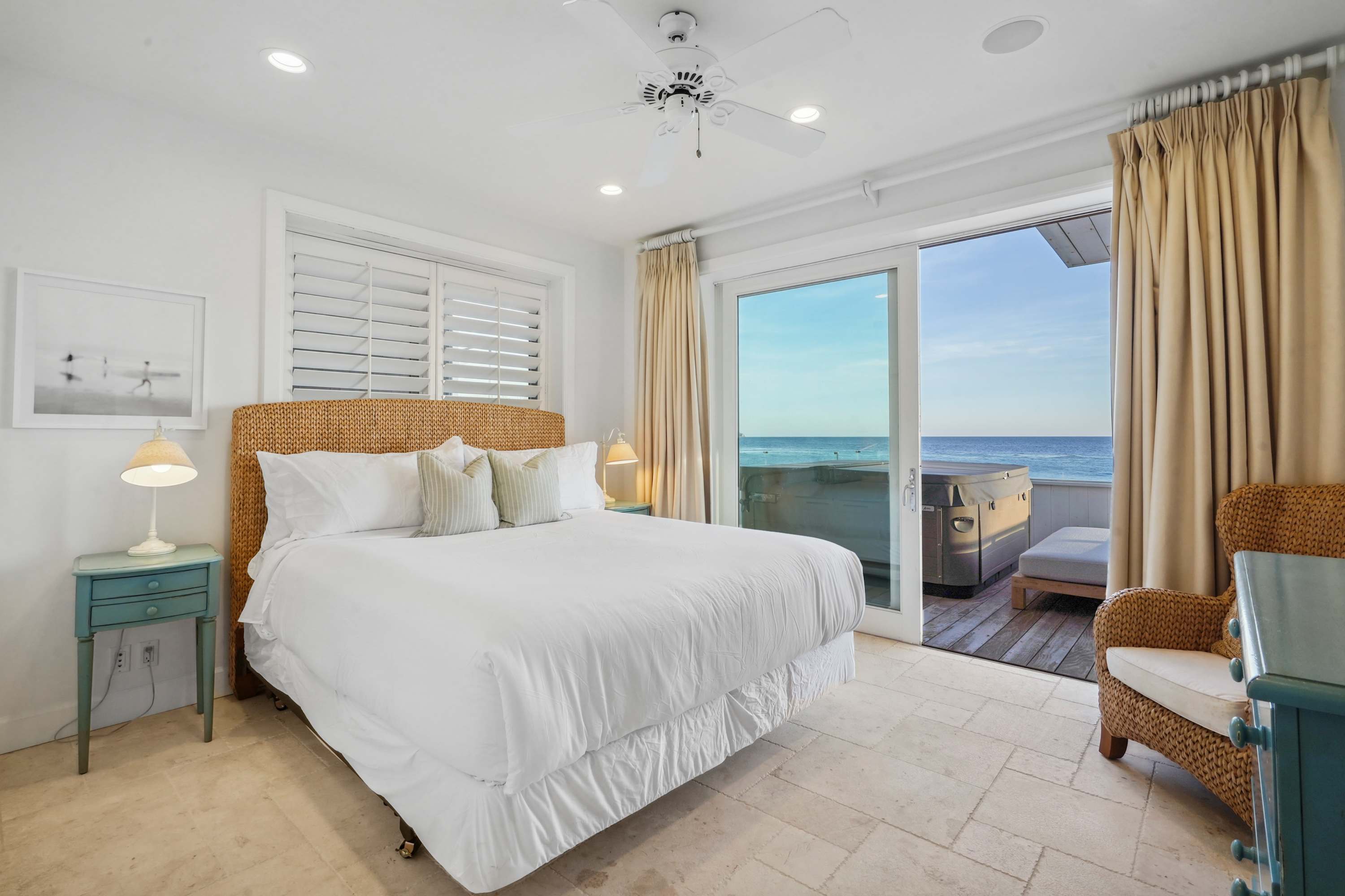 Where the shoreline becomes part of your space.