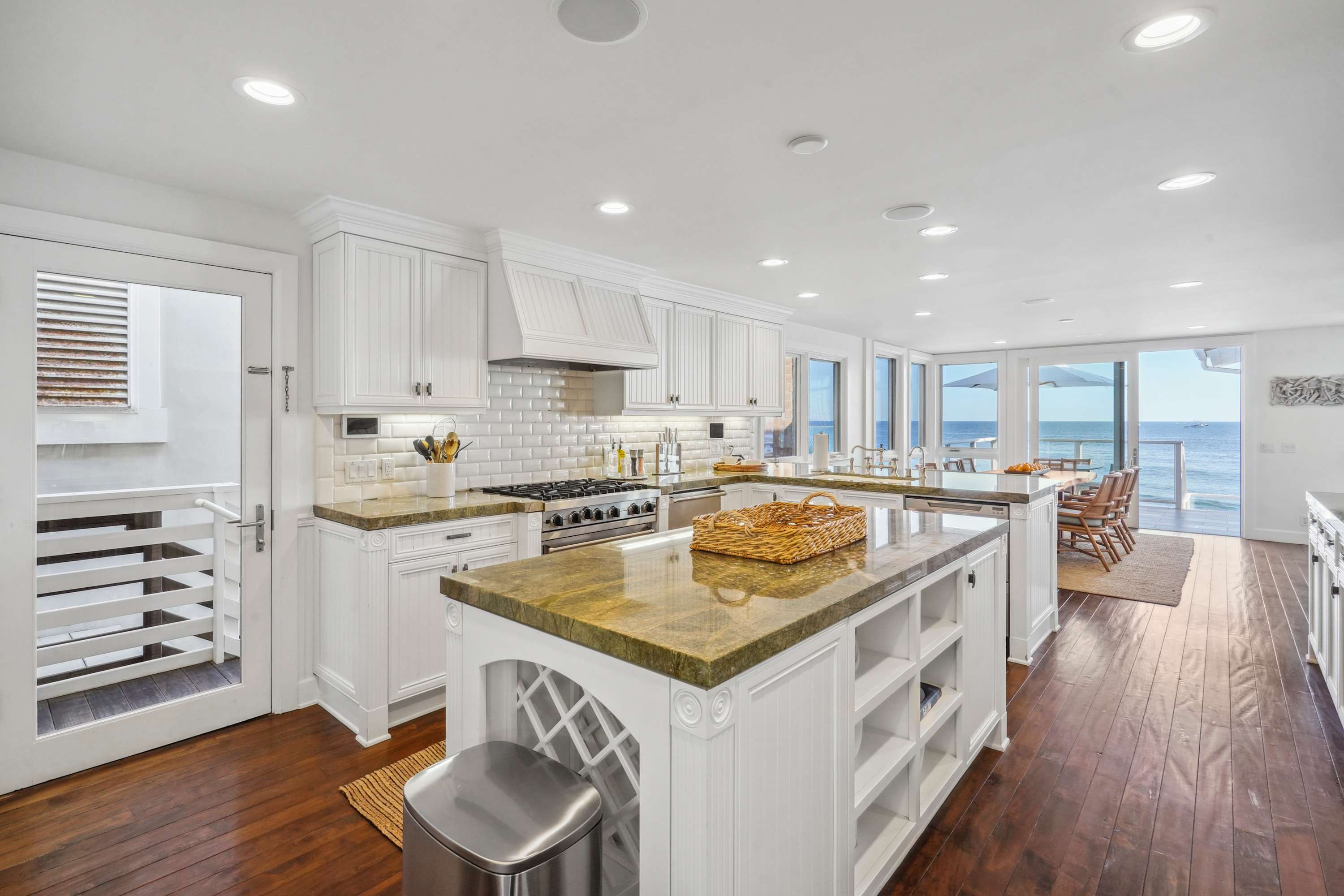 Cook with a view that inspires every moment.