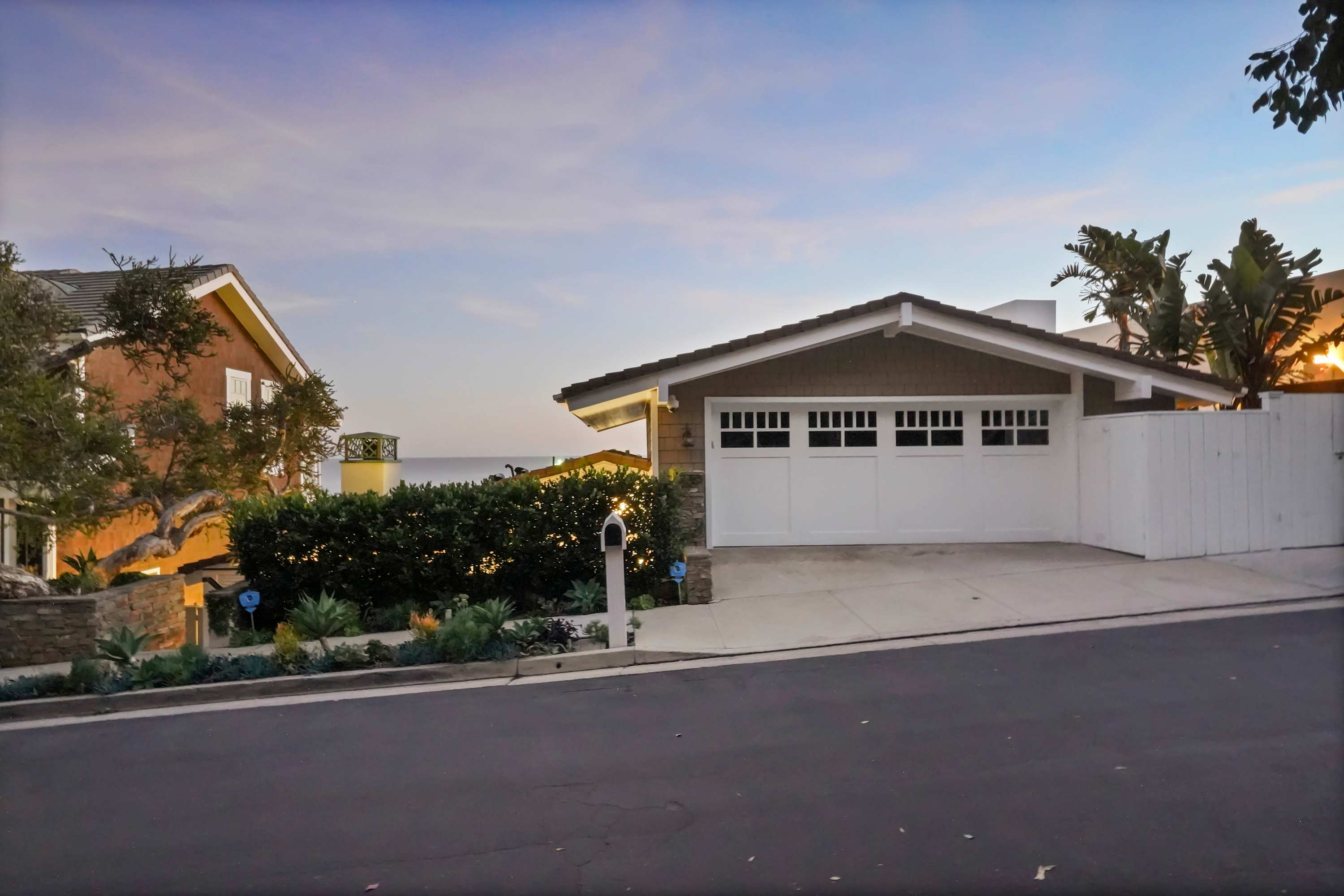 A quiet retreat nestled in one of Malibu’s most exclusive enclaves.