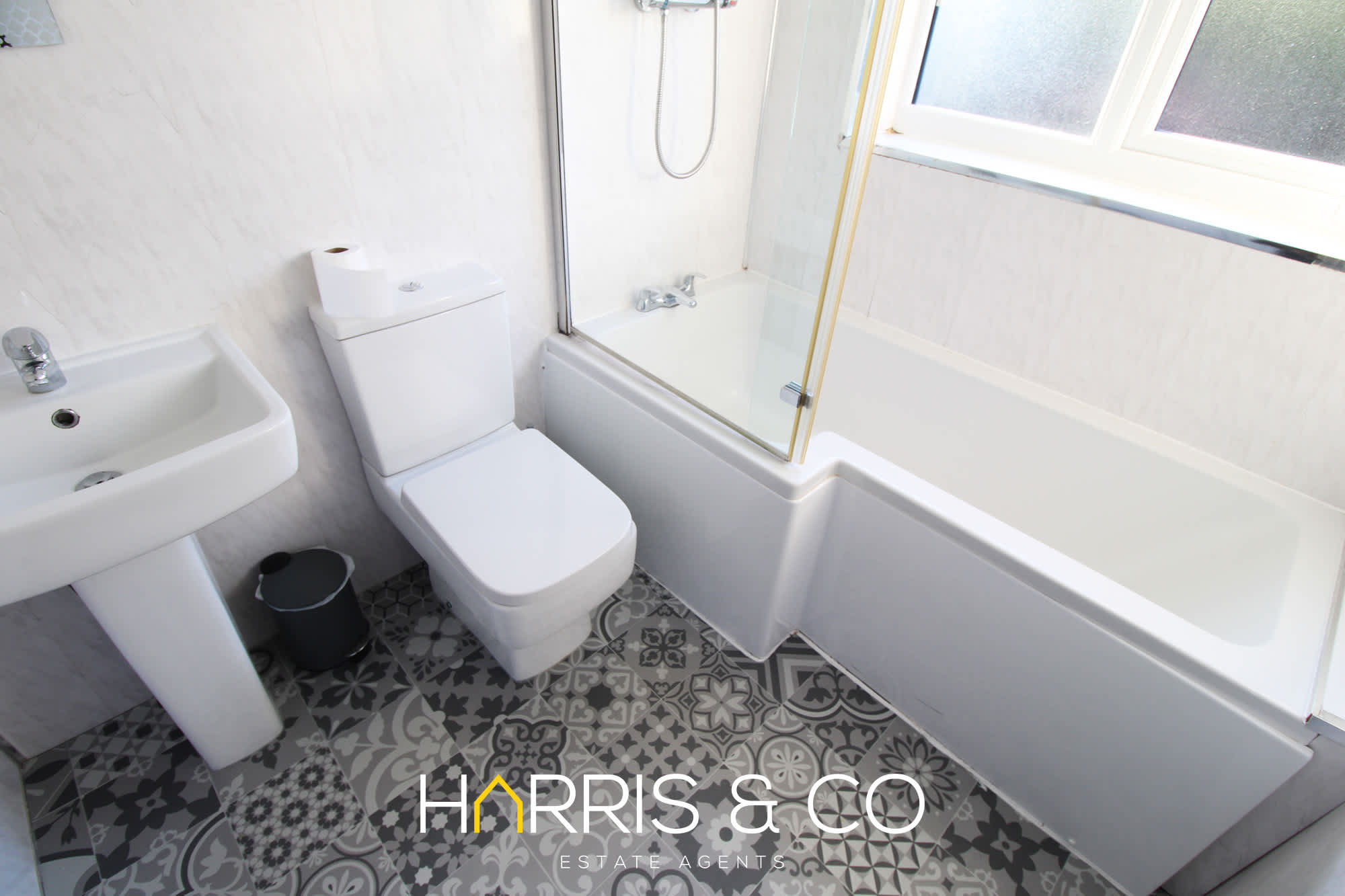Poolfoot Villas in Heys Street FY5 4JS - Property image 10 - VivreStays