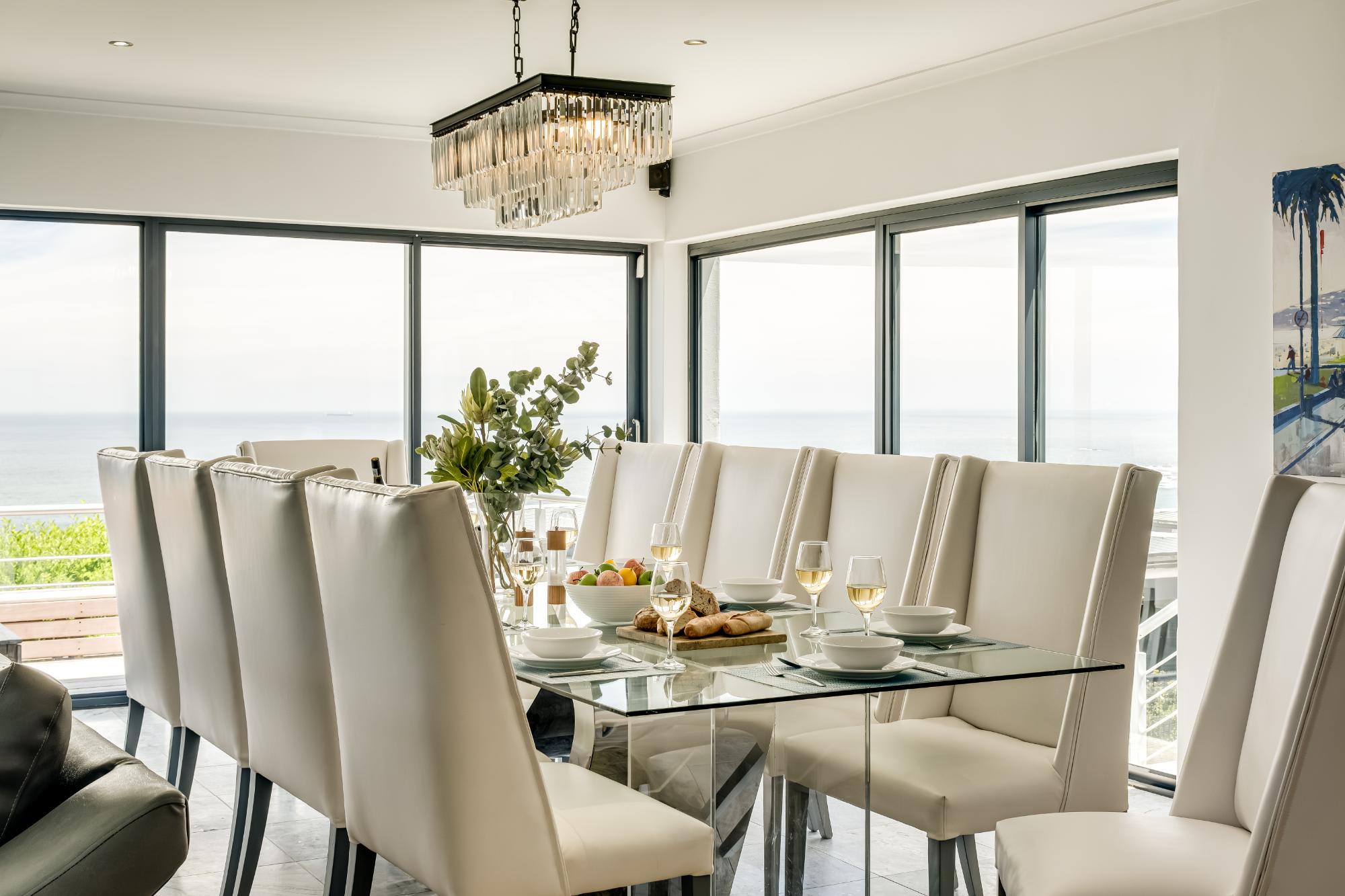 Camps Bay Holiday Villa with Sunset Views 8