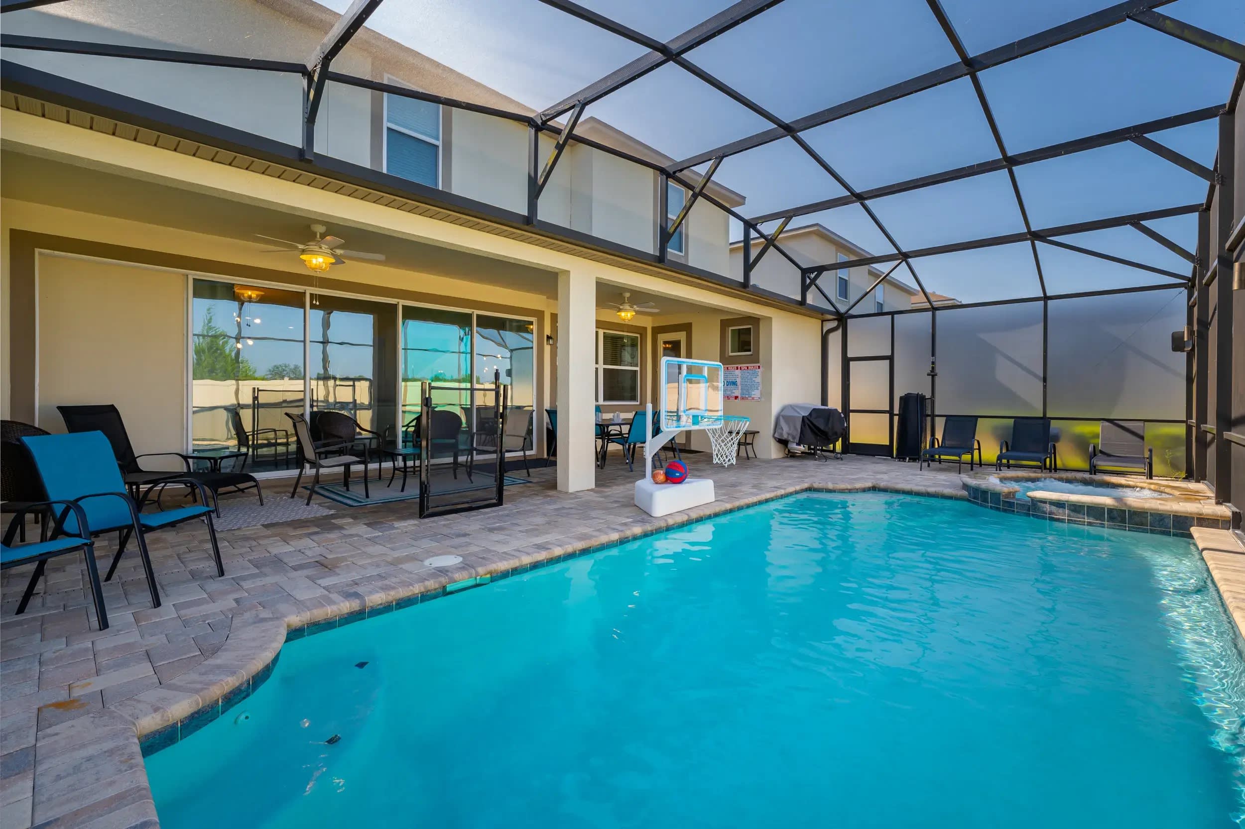 Spacious villa near Disney w/ game room & heated pool