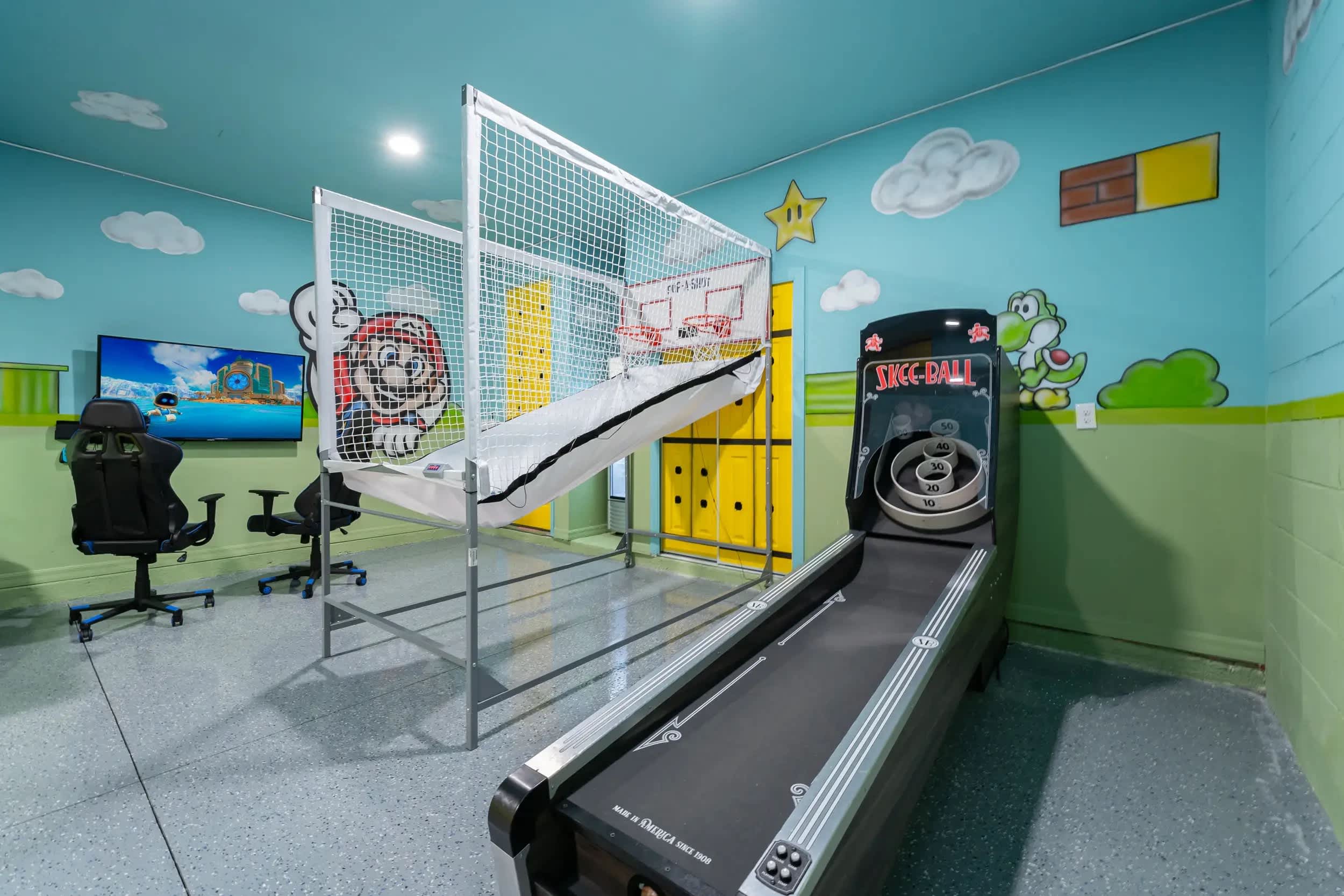 Spacious villa near Disney w/ game room & heated pool