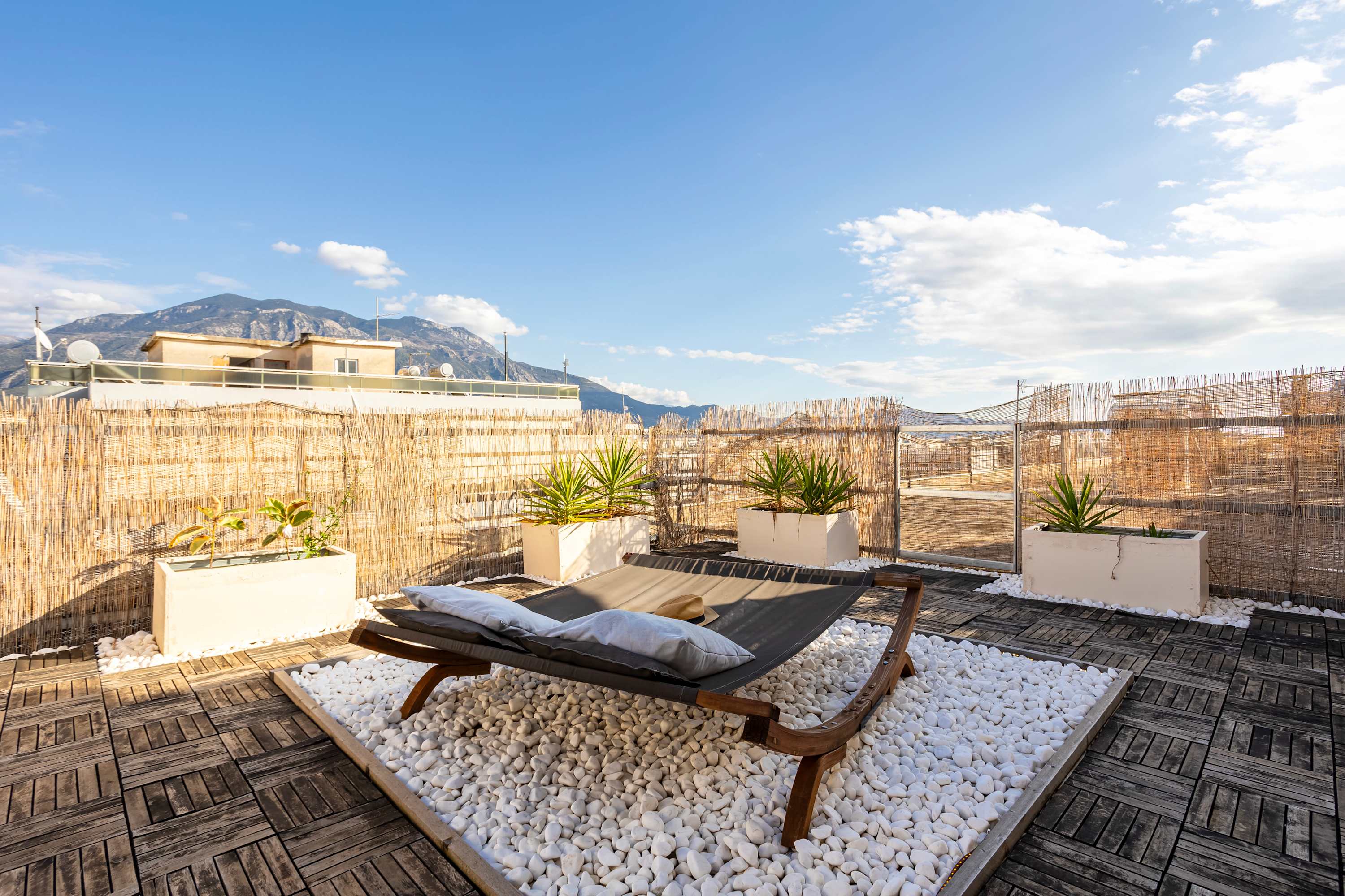 Urban Nest - Loft with Private Rooftop Garden — Kalamata — vacation rental