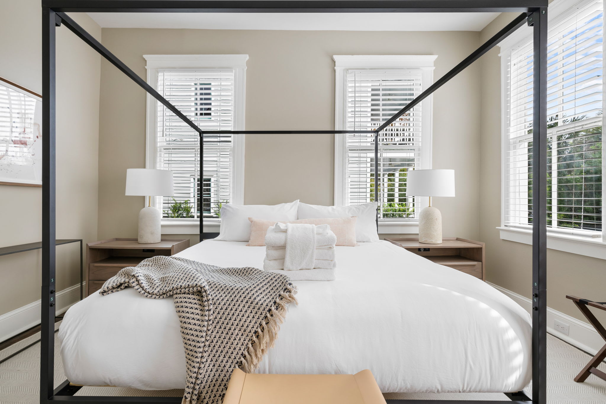 The Gardenia House | Unit A | Sleeps 7