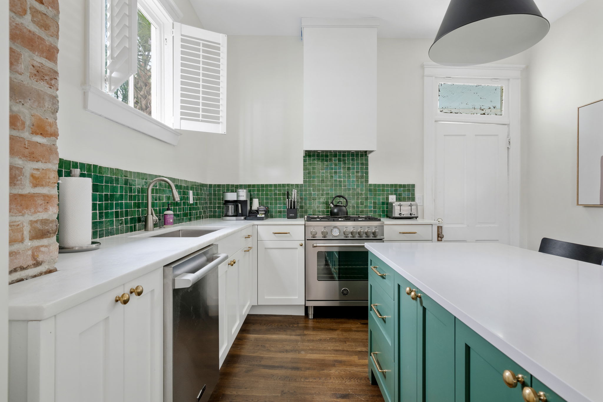 The Gardenia House | Unit A | Sleeps 7