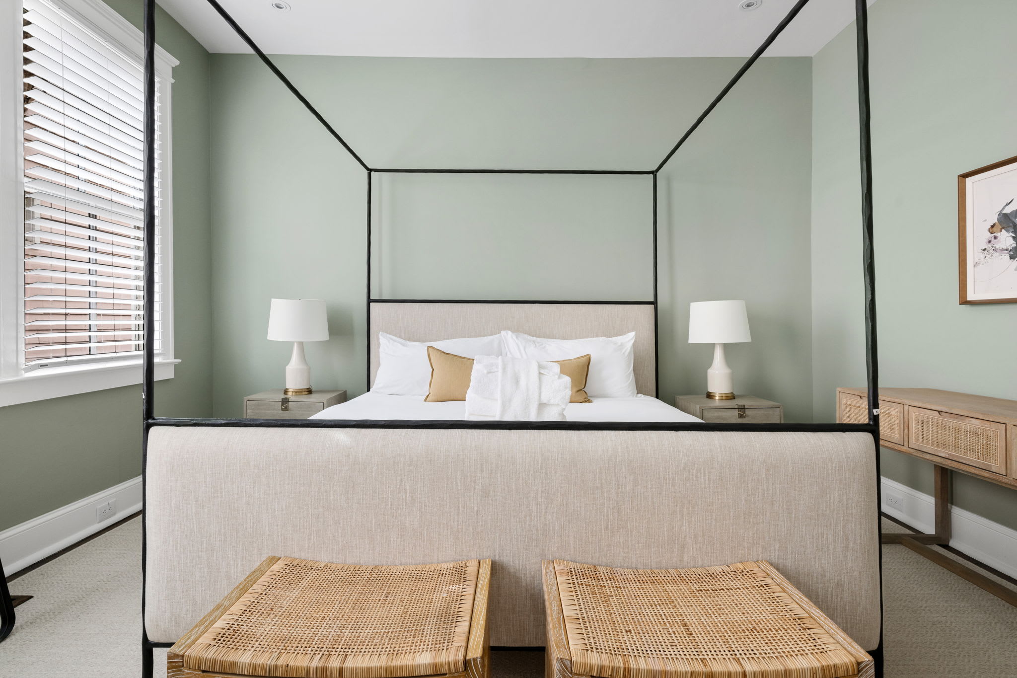 The Gardenia House | Unit A | Sleeps 7