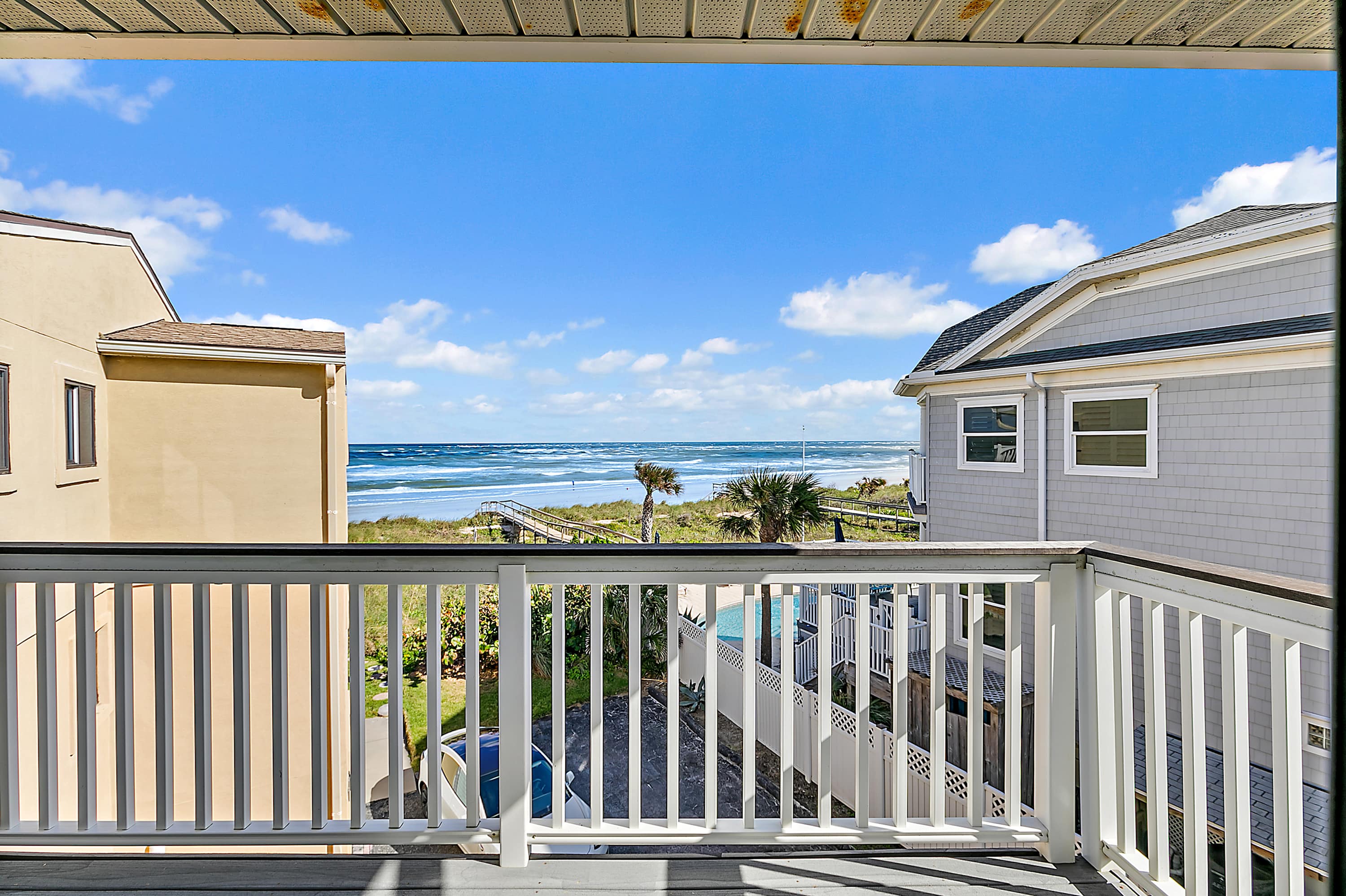 Oceanfront Condo, OnSite Pool | Beach Daze