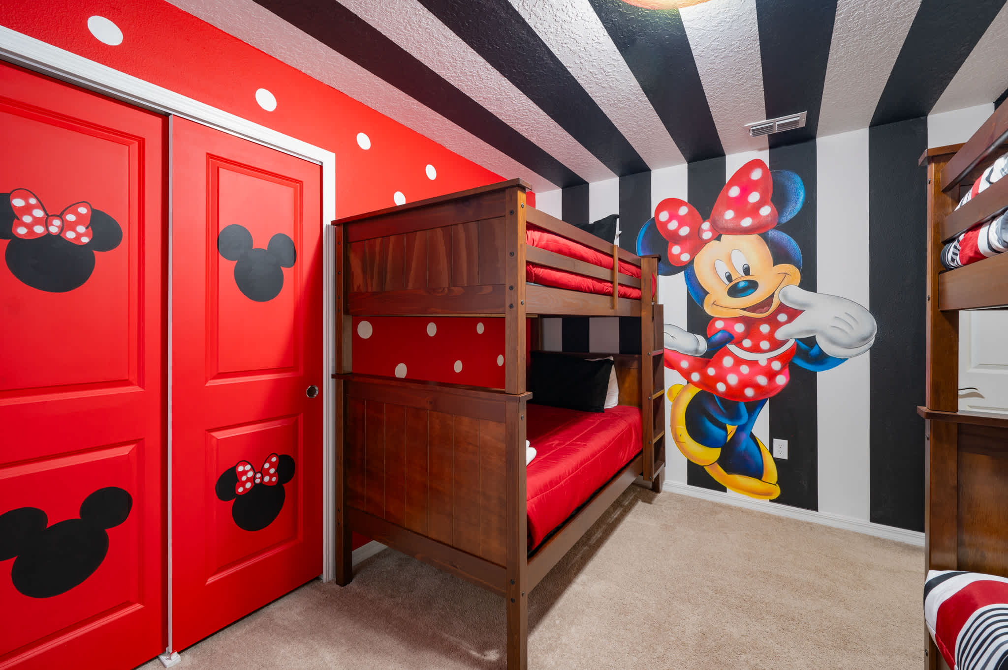 Heated Pool, Lazy River, FREE Waterpark