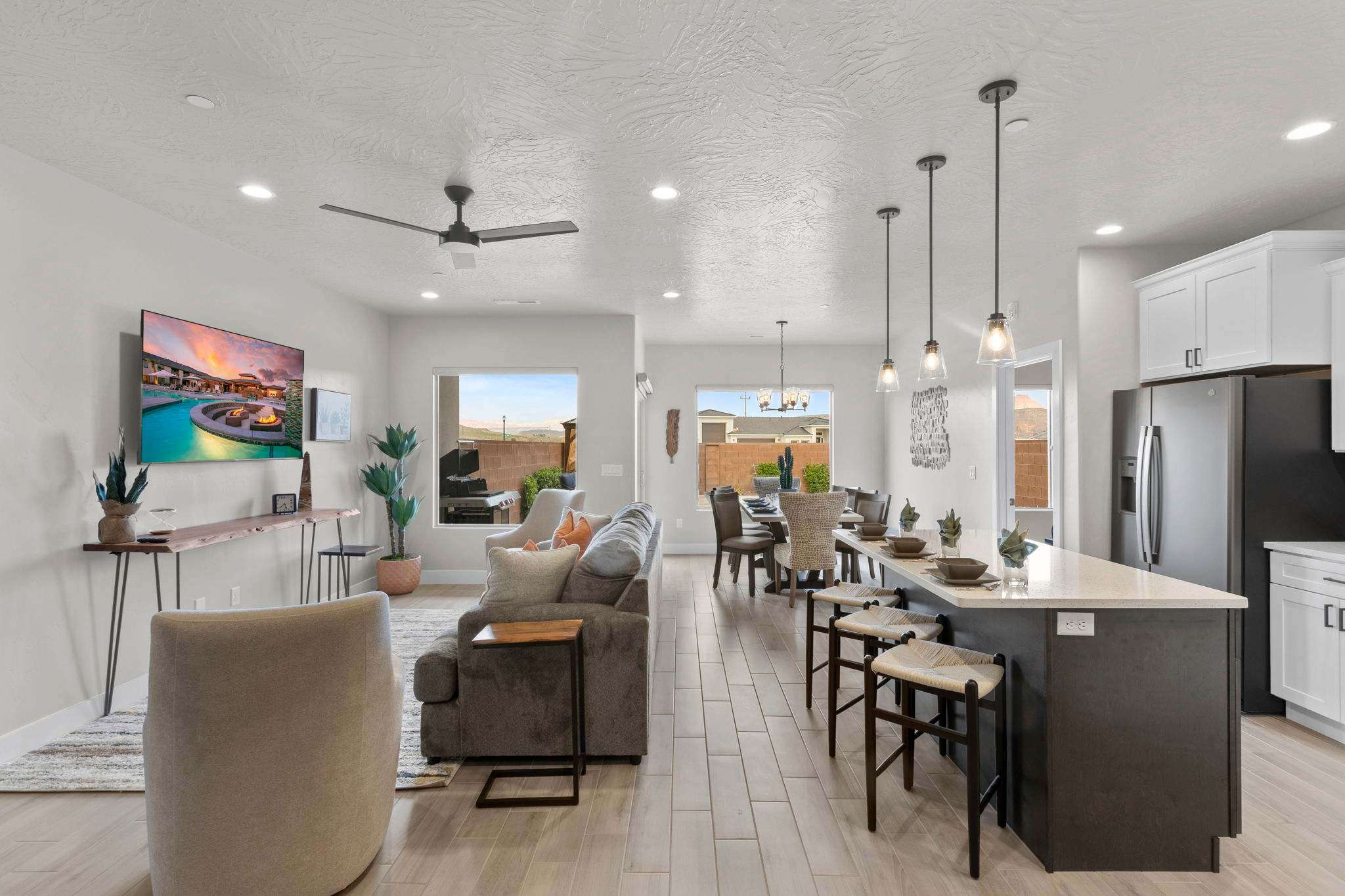 Zion Getaway - Private Oasis w Pool, Hot Tub & Game Room