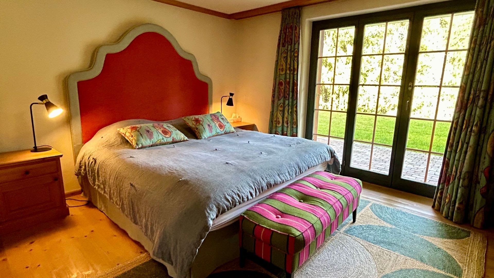 GST081 Ellen Girasol