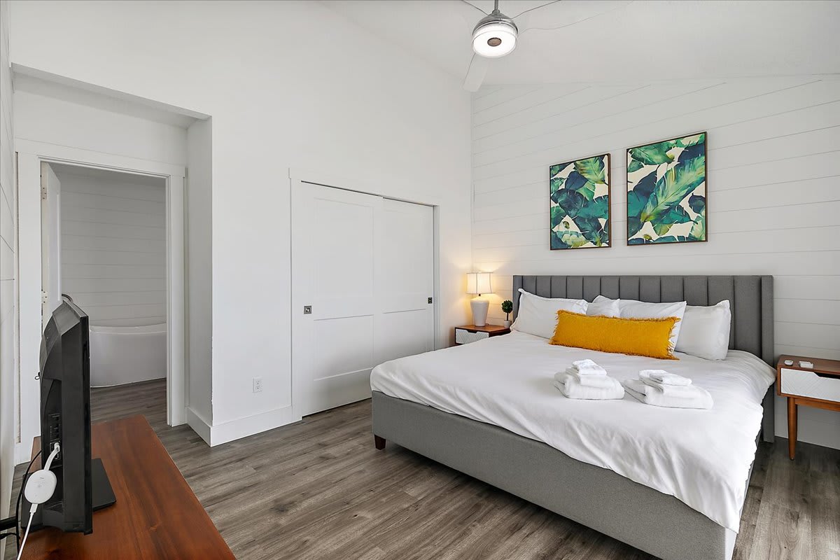 Pearl of the Sea | Wren Beach Rentals by Portoro