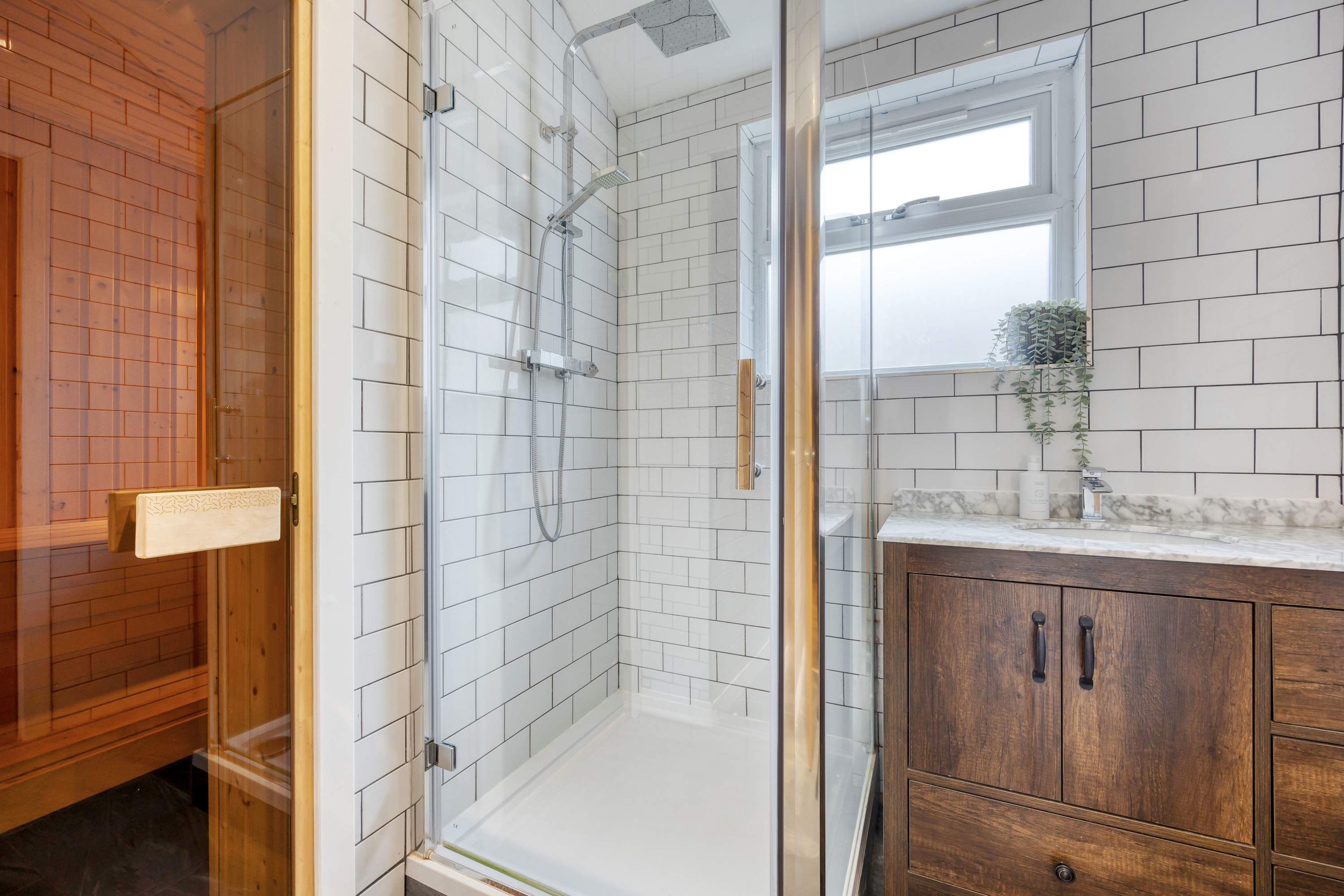 Blar Cottage (Private Sauna + Fast Starlink Wifi) in Rockhill Farm PA33 1BH - Property image 19 - VivreStays