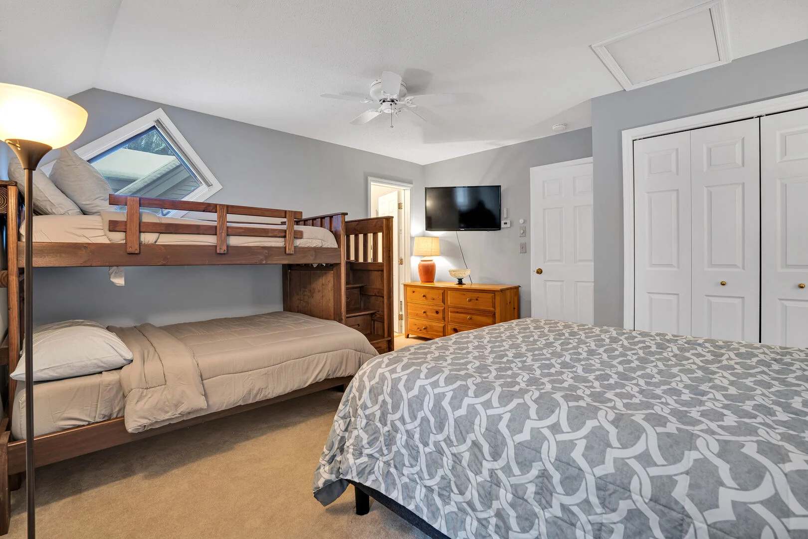 Close to Lake & Golf & Pool | Newton Village 2C