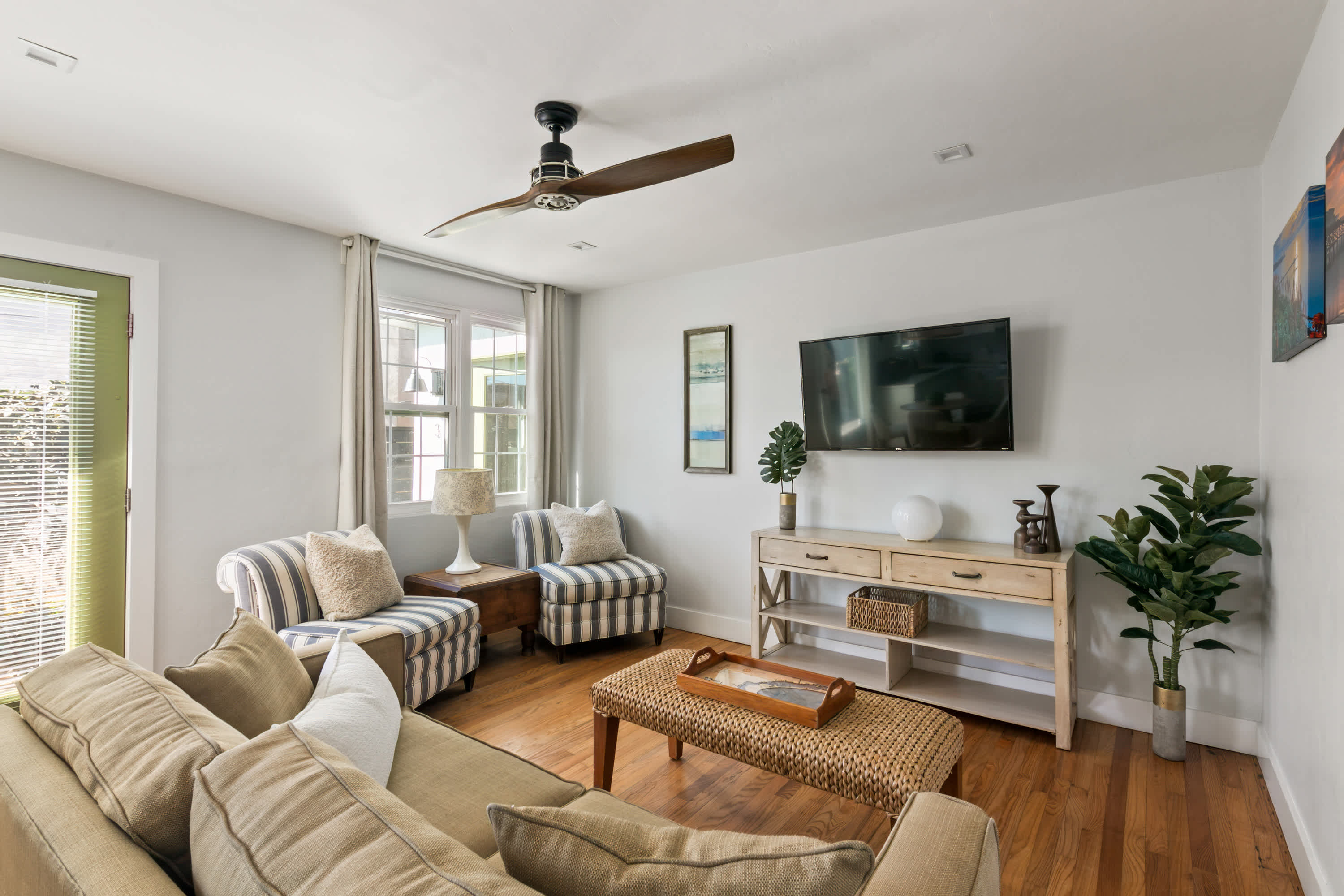 Pacific Beach Gem Walk to Law Street Beach — San Diego, CA — vacation rental