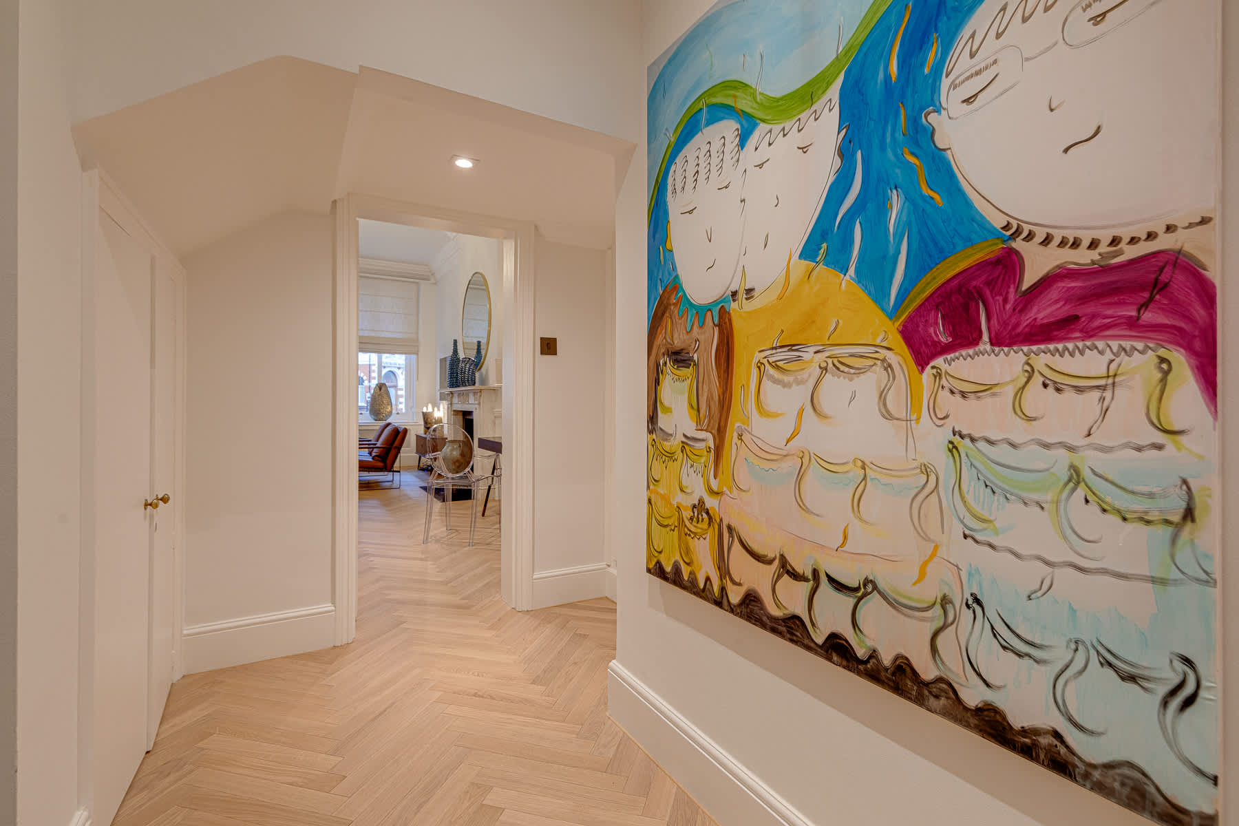 View The Gallery - Exquisite Apartment, Kensington in Kensington Court 25 W8 5DP The Gallery - Exquisite Apartment, Kensington in Kensington Court 25 W8 5DP - Property image 33 - VivreStays
