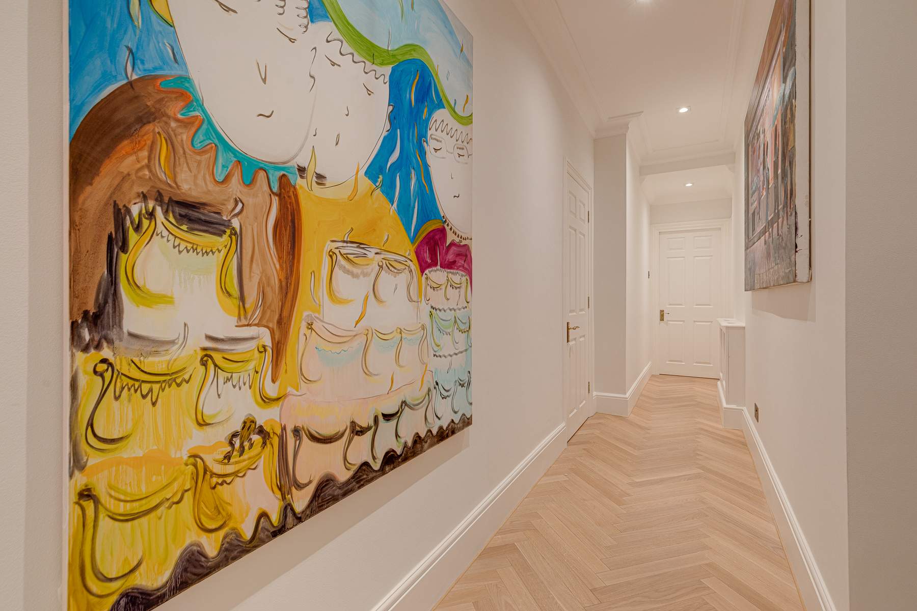 View The Gallery - Exquisite Apartment, Kensington in Kensington Court 25 W8 5DP The Gallery - Exquisite Apartment, Kensington in Kensington Court 25 W8 5DP - Property image 14 - VivreStays